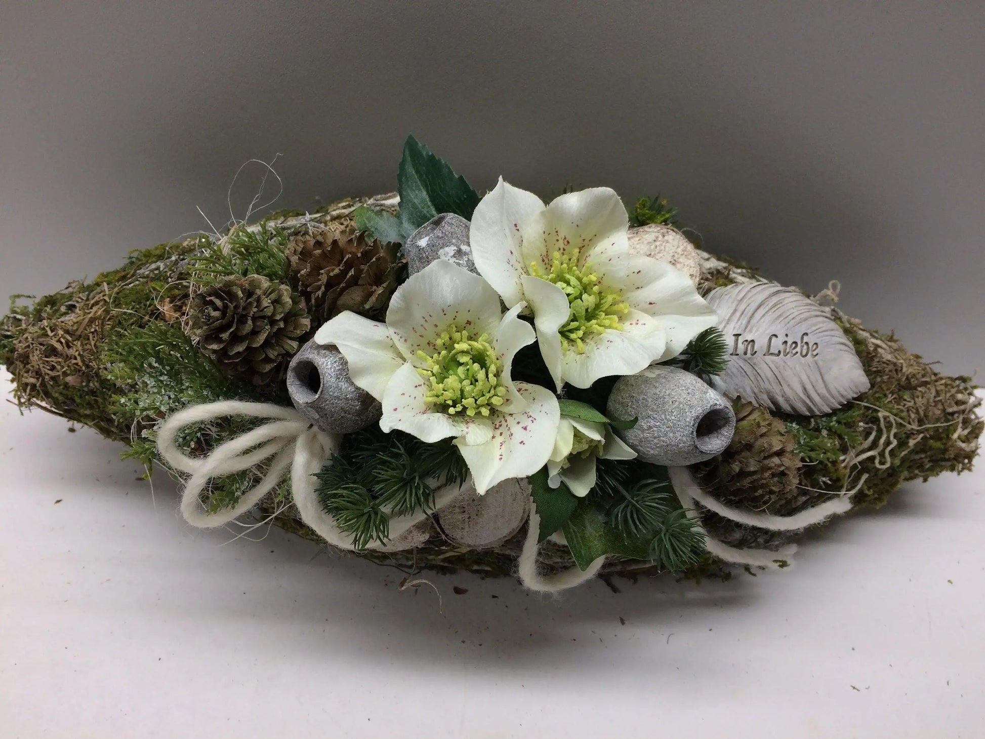 Grabgesteck Grabschmuck 35cm Grabdeko Grabdekoration Allerheiligen – handgemacht aus Seiden- und Kunstblumen, langlebig & pflegeleicht von SarahsFlowerStudio
