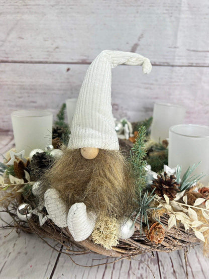 Adventskranz Gläser Wichtel Samt Kugel Sterne Draht Tanne Haltbar Künstlich – handgemacht aus Seiden- und Kunstblumen, langlebig & pflegeleicht von SarahsFlowerStudio