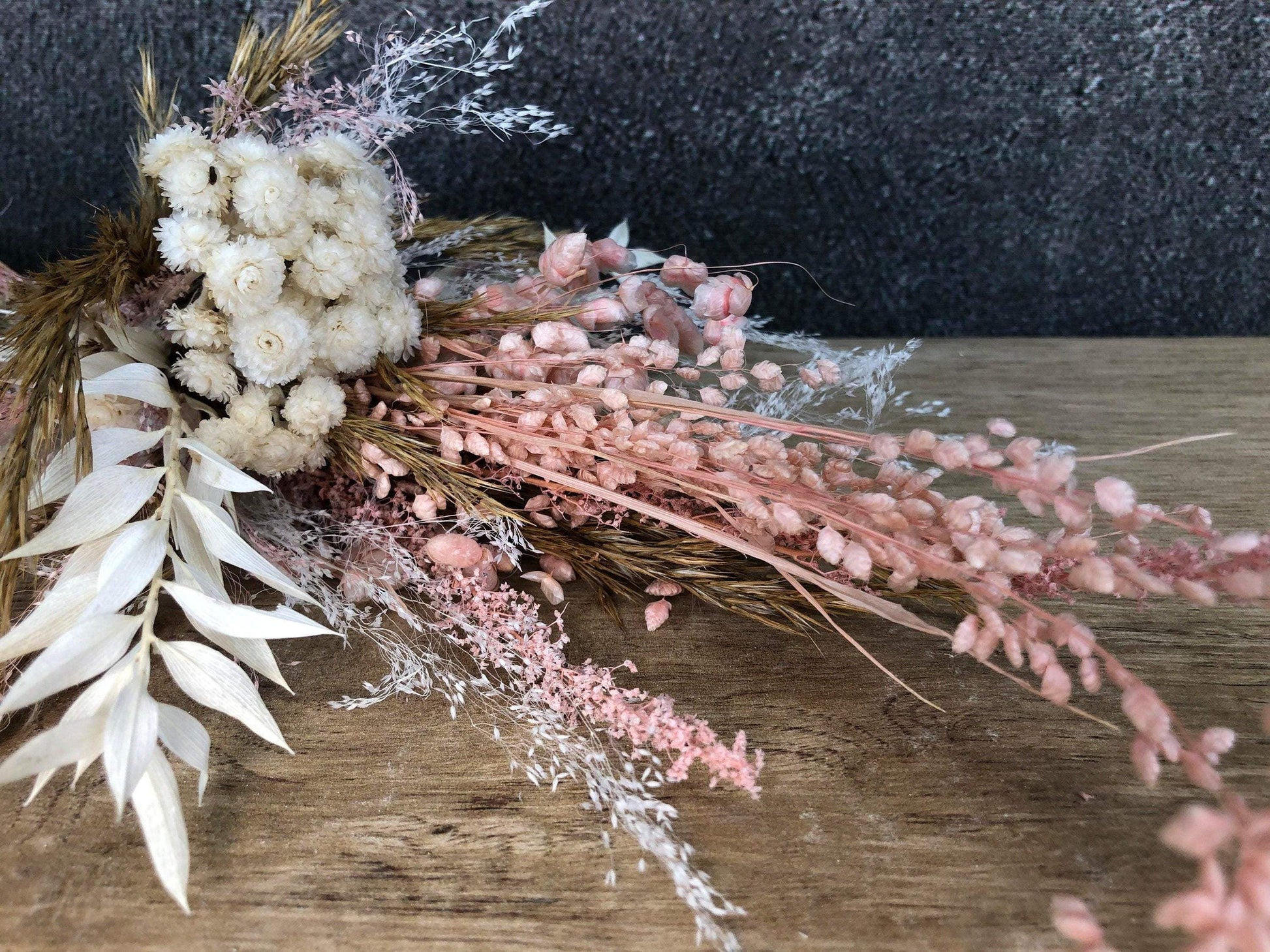 Trockenblumenstrauß Strauß Gräser Gras Gräser Trockenblumen Trockenmaterial Natur natürlich dried bouquet dried Flowers – handgemacht aus Seiden- und Kunstblumen, langlebig & pflegeleicht von SarahsFlowerStudio