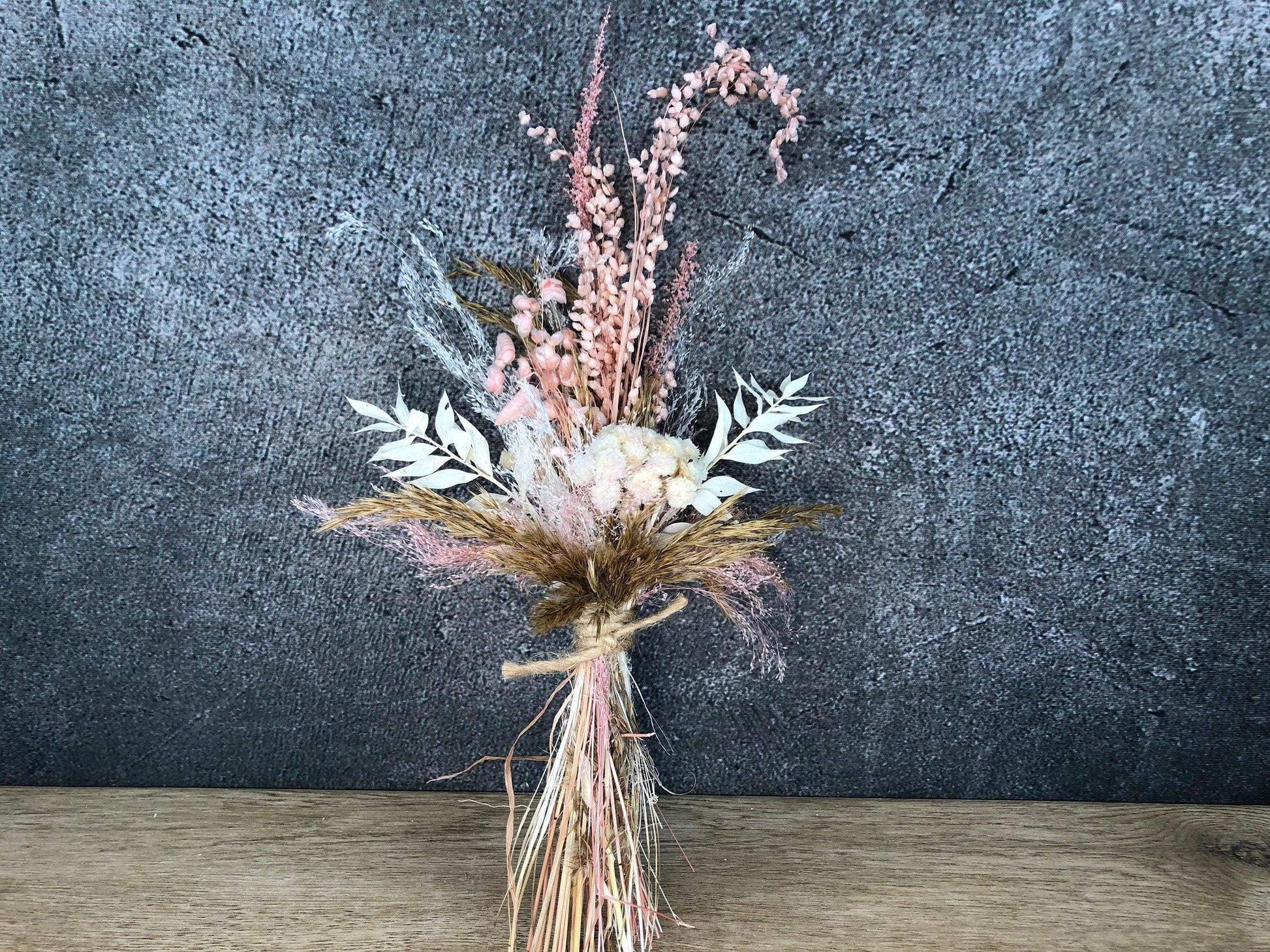 Trockenblumenstrauß Strauß Gräser Gras Gräser Trockenblumen Trockenmaterial Natur natürlich dried bouquet dried Flowers – handgemacht aus Seiden- und Kunstblumen, langlebig & pflegeleicht von SarahsFlowerStudio