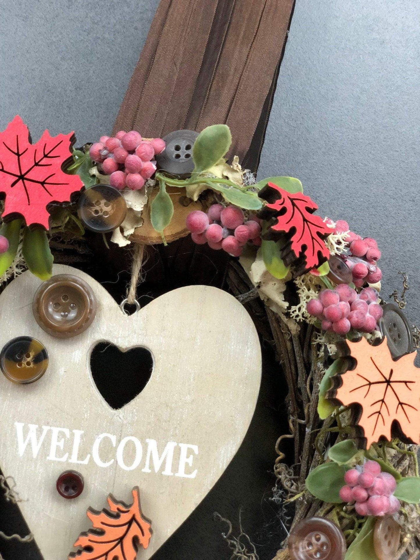 Türkranz 22cm Türdeko Türschmuck Herz Welcome Modern Tür Schmuck Herbst herbstlich ganzjährig Herbst – handgemacht aus Seiden- und Kunstblumen, langlebig & pflegeleicht von SarahsFlowerStudio