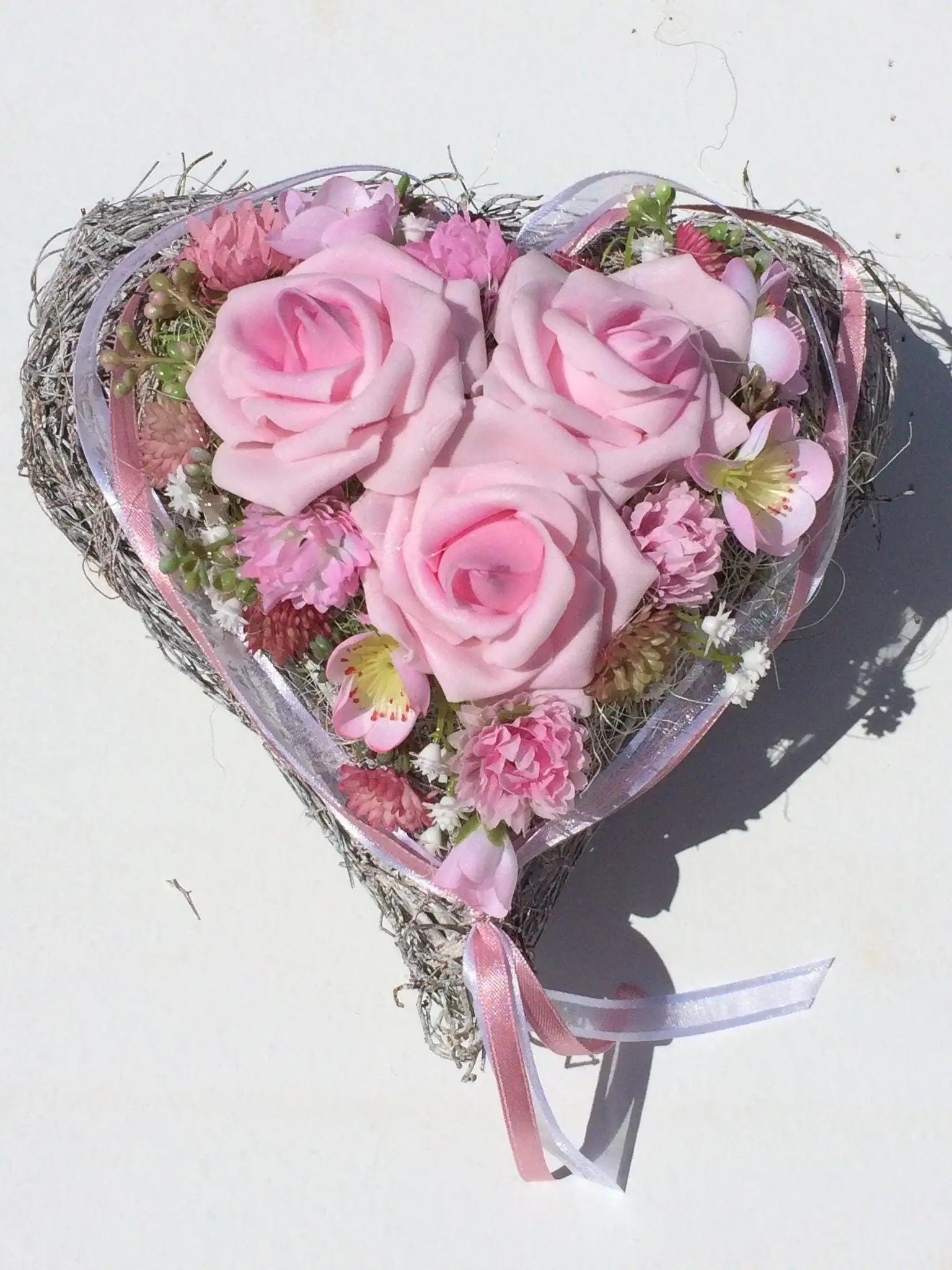 Grabgesteck Rosen Kleeblüte Kirschblüte Grabschmuck Grabdekoration Grabschmuck Allerheiligen – handgemacht aus Seiden- und Kunstblumen, langlebig & pflegeleicht von SarahsFlowerStudio