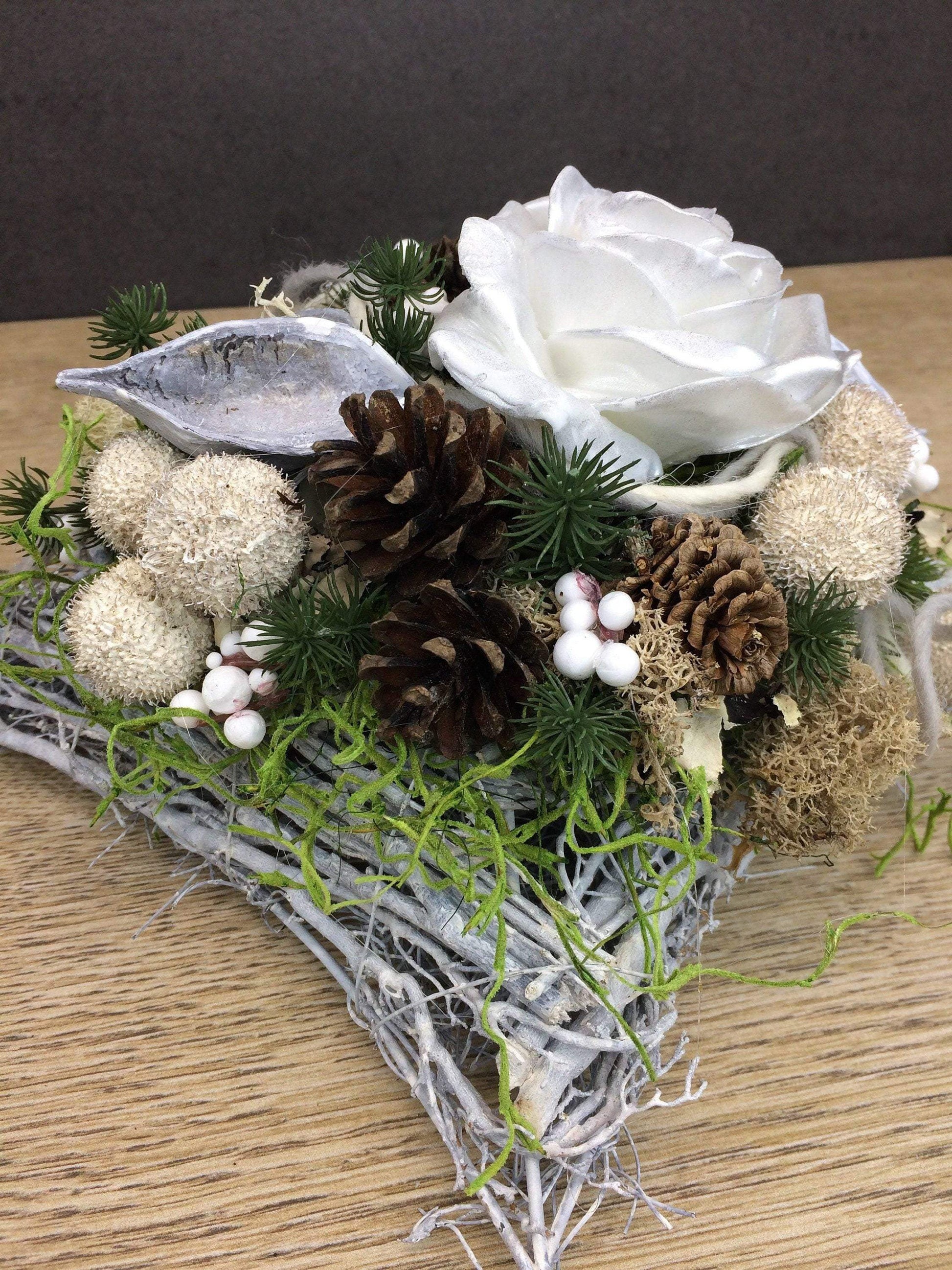 Grabgesteck Allerheiligen Wachsrosen Wachsrose Rose Grabschmuck Kissen Islandmoos Zapfen Exoten Grabdekoration – handgemacht aus Seiden- und Kunstblumen, langlebig & pflegeleicht von SarahsFlowerStudio