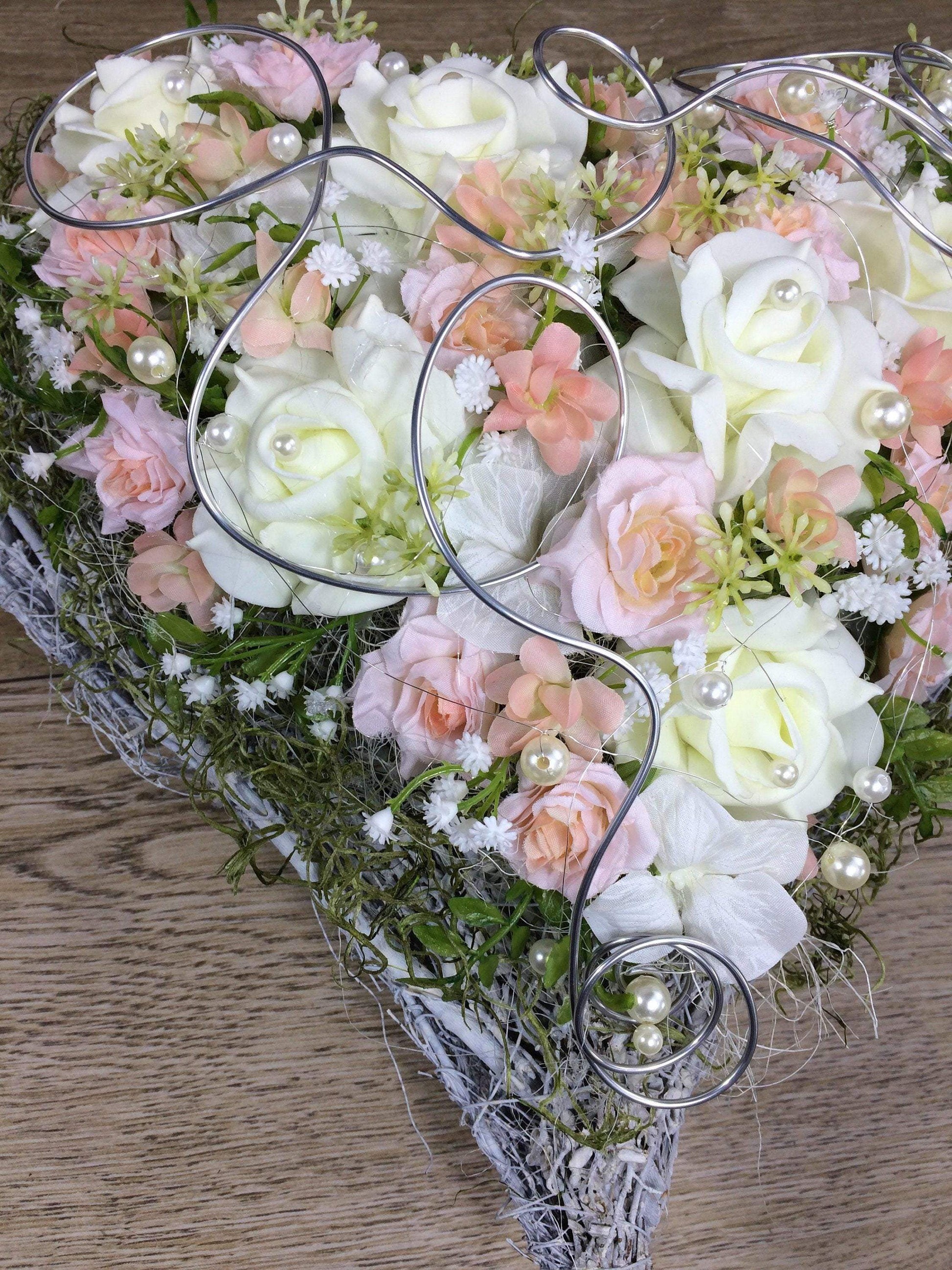 Grabgesteck Grabschmuck Herz Farbwunsch Grabdeko Grabdekoration Grabherz – handgemacht aus Seiden- und Kunstblumen, langlebig & pflegeleicht von SarahsFlowerStudio