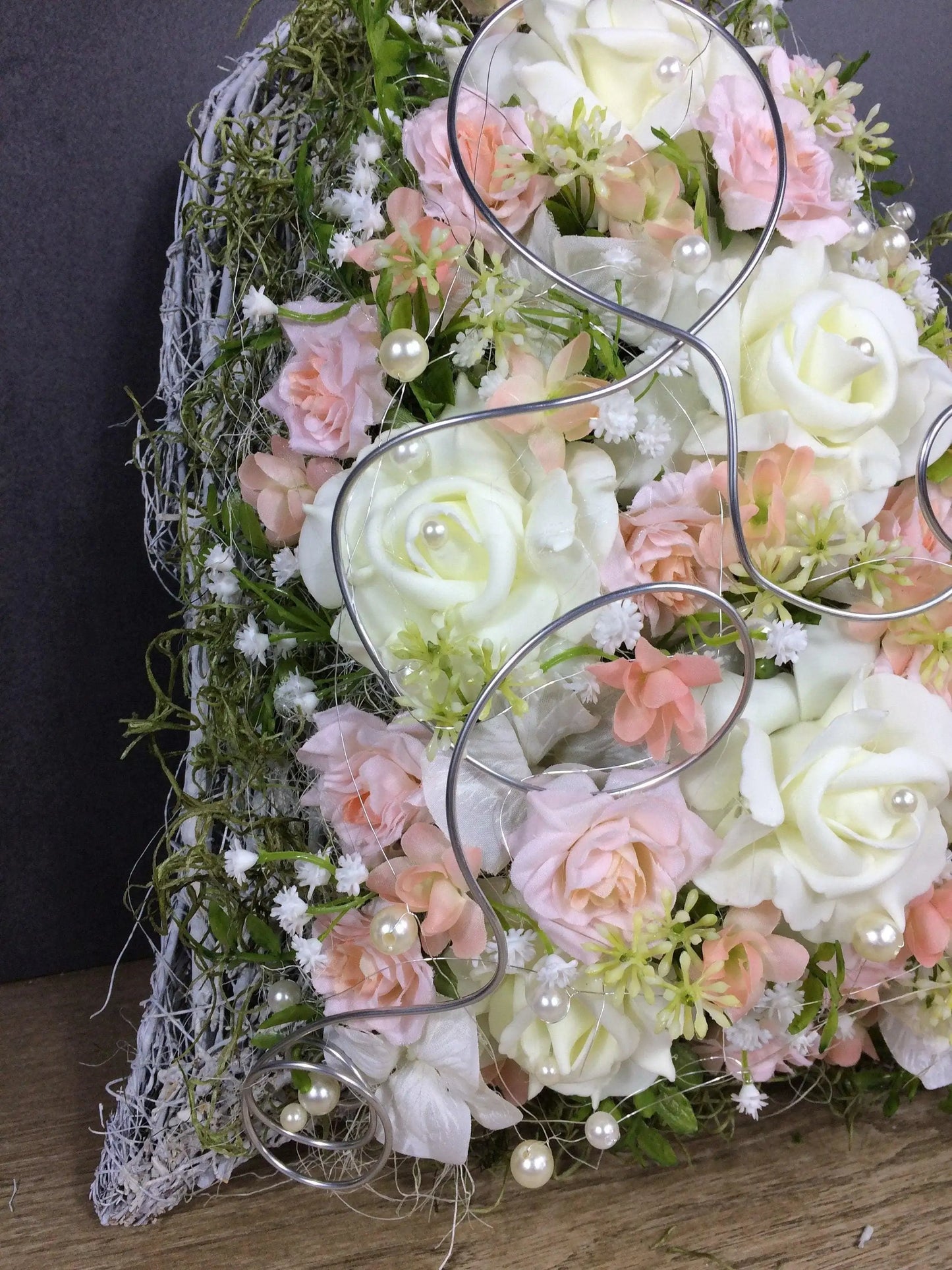 Grabgesteck Grabschmuck Herz Farbwunsch Grabdeko Grabdekoration Grabherz – handgemacht aus Seiden- und Kunstblumen, langlebig & pflegeleicht von SarahsFlowerStudio