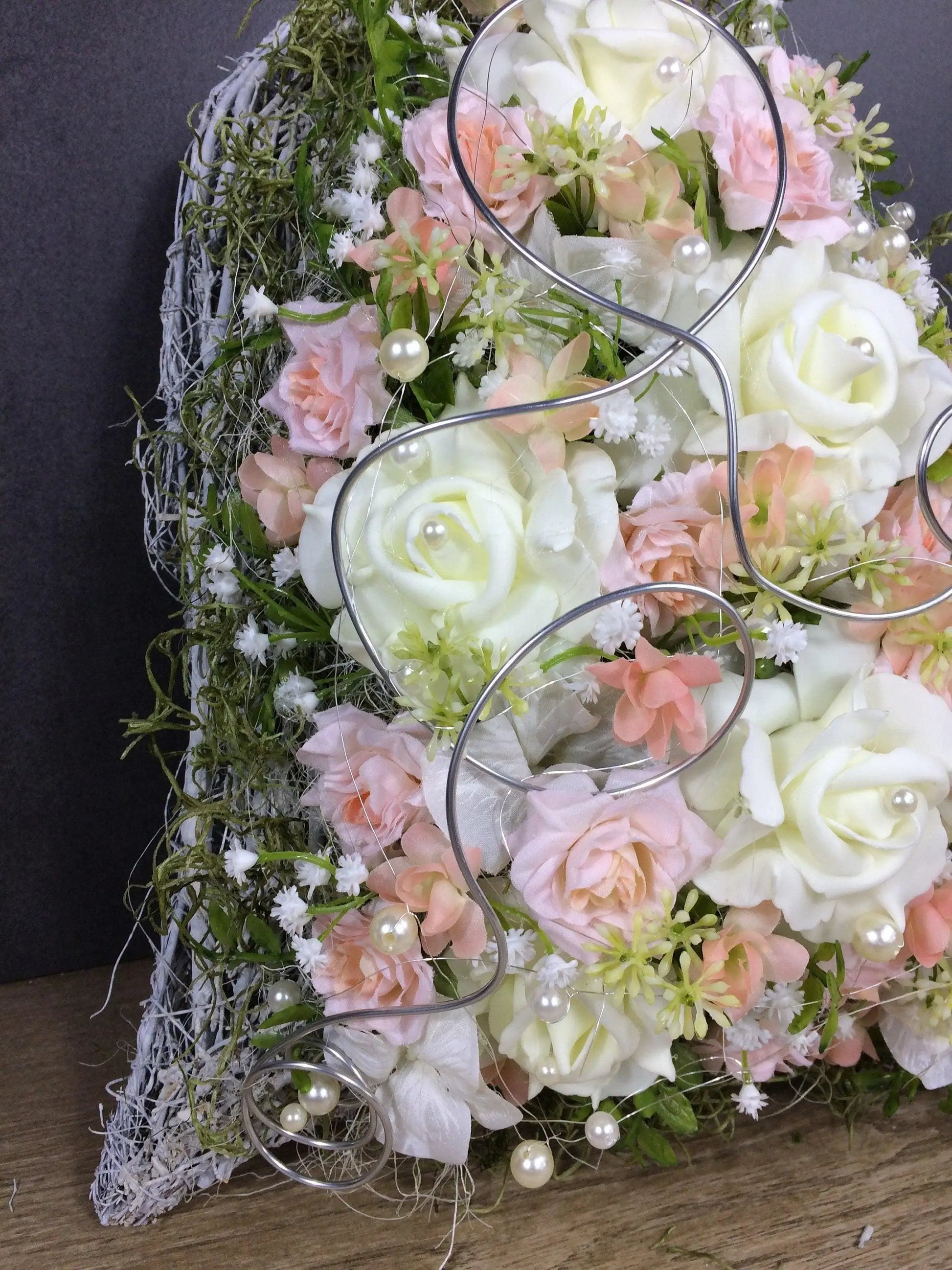 Grabgesteck Grabschmuck Herz Farbwunsch Grabdeko Grabdekoration Grabherz – handgemacht aus Seiden- und Kunstblumen, langlebig & pflegeleicht von SarahsFlowerStudio