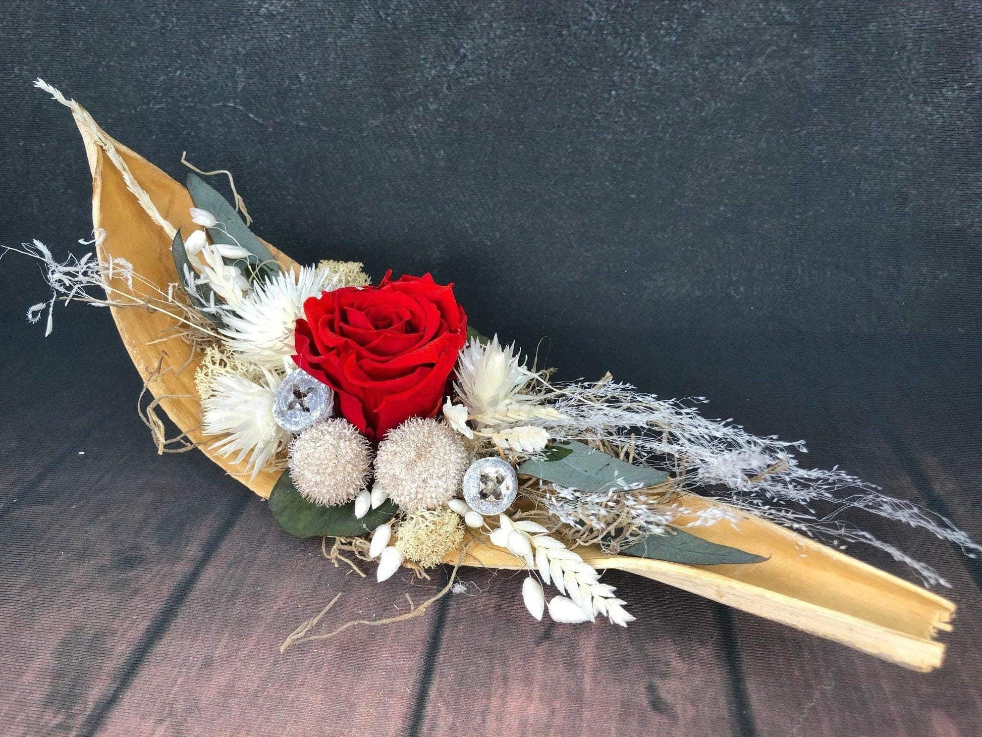 Tischgesteck Tischdeko Deko Gefriergetrocknet Rose Gräser Trockenblumen Trockenmaterial Natur natürlich dried bouquet dried Flowers – handgemacht aus Seiden- und Kunstblumen, langlebig & pflegeleicht von SarahsFlowerStudio