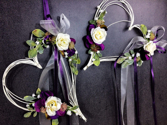 Autoschleife XXL für Seitenspiegel Kirchenbank Wunschfarbe große Schleife Dekoration Blumenschmuck Herz – handgemacht aus Seiden- und Kunstblumen, langlebig & pflegeleicht von SarahsFlowerStudio