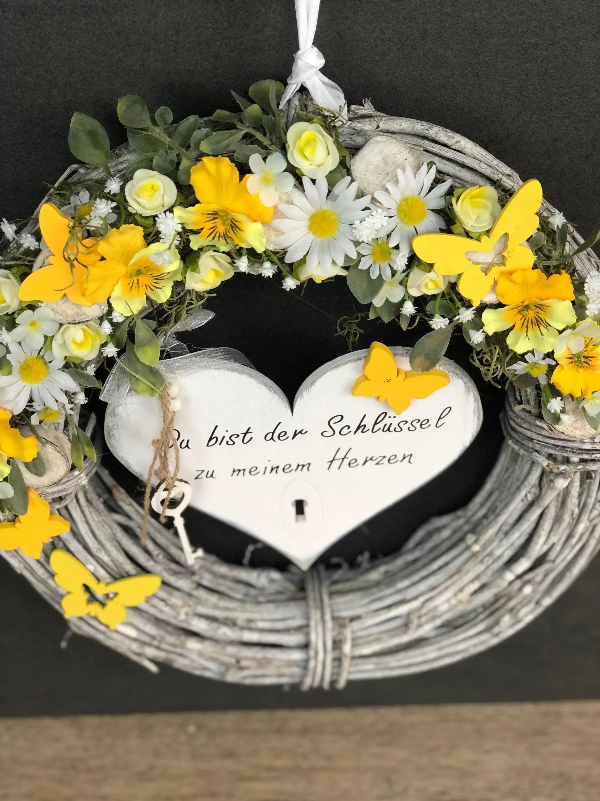 Türkranz 35cm Türdeko Türschmuck Herz Modern ganzjährig Tür Schmuck Herbst – handgemacht aus Seiden- und Kunstblumen, langlebig & pflegeleicht von SarahsFlowerStudio