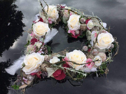 Autoschmuck Set 3 Teilig Herz und Schleifen Autodekoration Autoblumenschmuck Gesteck Hochzeit Kutschen Schmuck Kutschendeko Kutsche Wedding – handgemacht aus Seiden- und Kunstblumen, langlebig & pflegeleicht von SarahsFlowerStudio