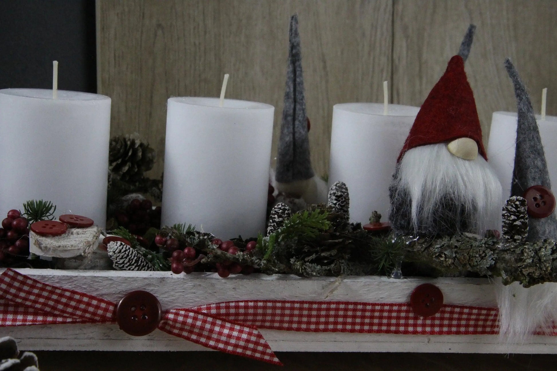 Adventskranz Adventskalender Adventsgesteck Tablett Balken in zwei Größen L oder XL – handgemacht aus Seiden- und Kunstblumen, langlebig & pflegeleicht von SarahsFlowerStudio