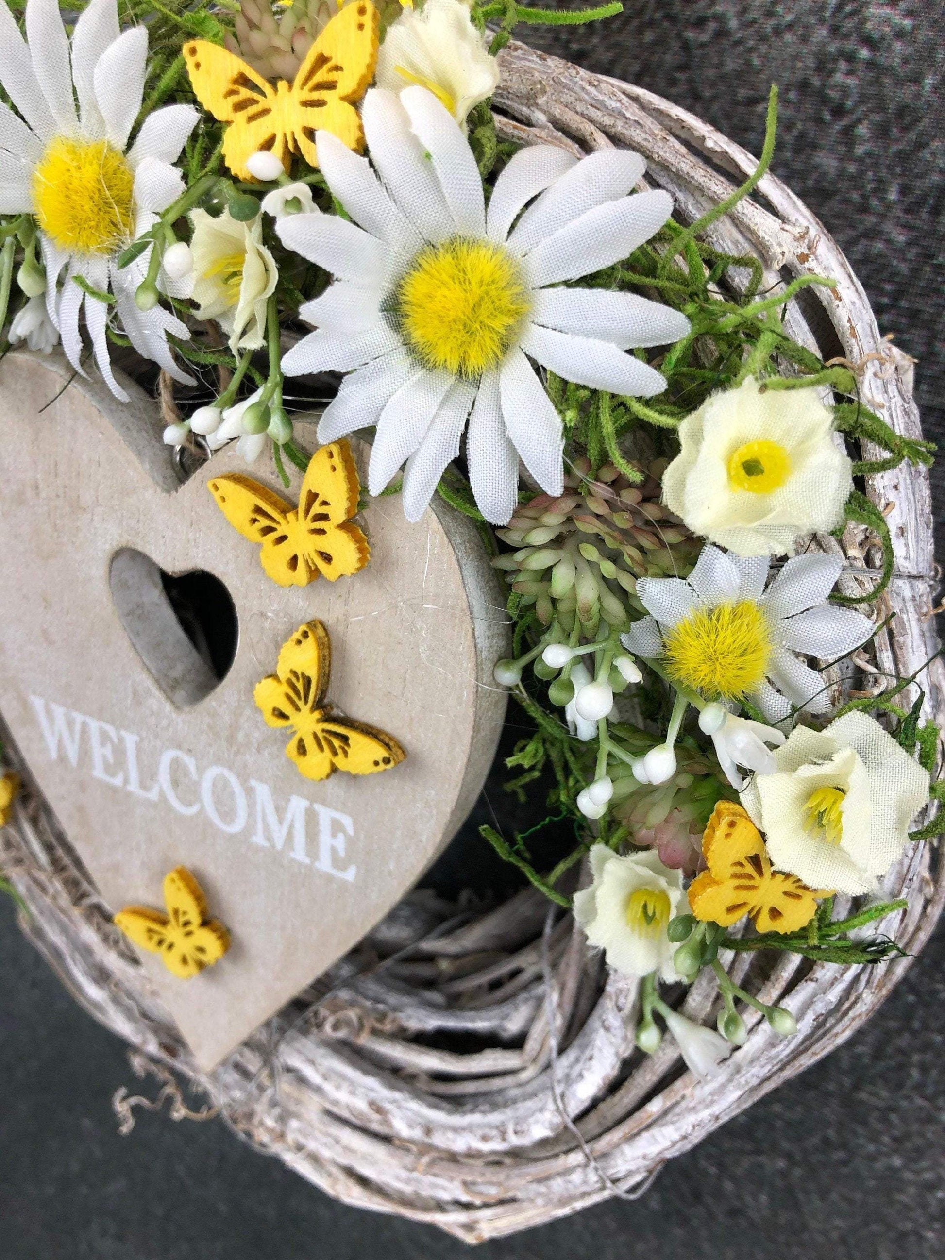 Türkranz Türdeko Türschmuck Herz Welcome Modern ganzjährig Tür Schmuck Schmetterling Herbst – handgemacht aus Seiden- und Kunstblumen, langlebig & pflegeleicht von SarahsFlowerStudio