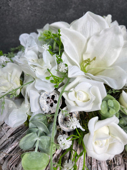 Grabgesteck Grabschmuck Rose Hortensie Amaryllis Eukalyptus Wunschfarbe Grabdeko Grabdekoration Allerheiligen – handgemacht aus Seiden- und Kunstblumen, langlebig & pflegeleicht von SarahsFlowerStudio