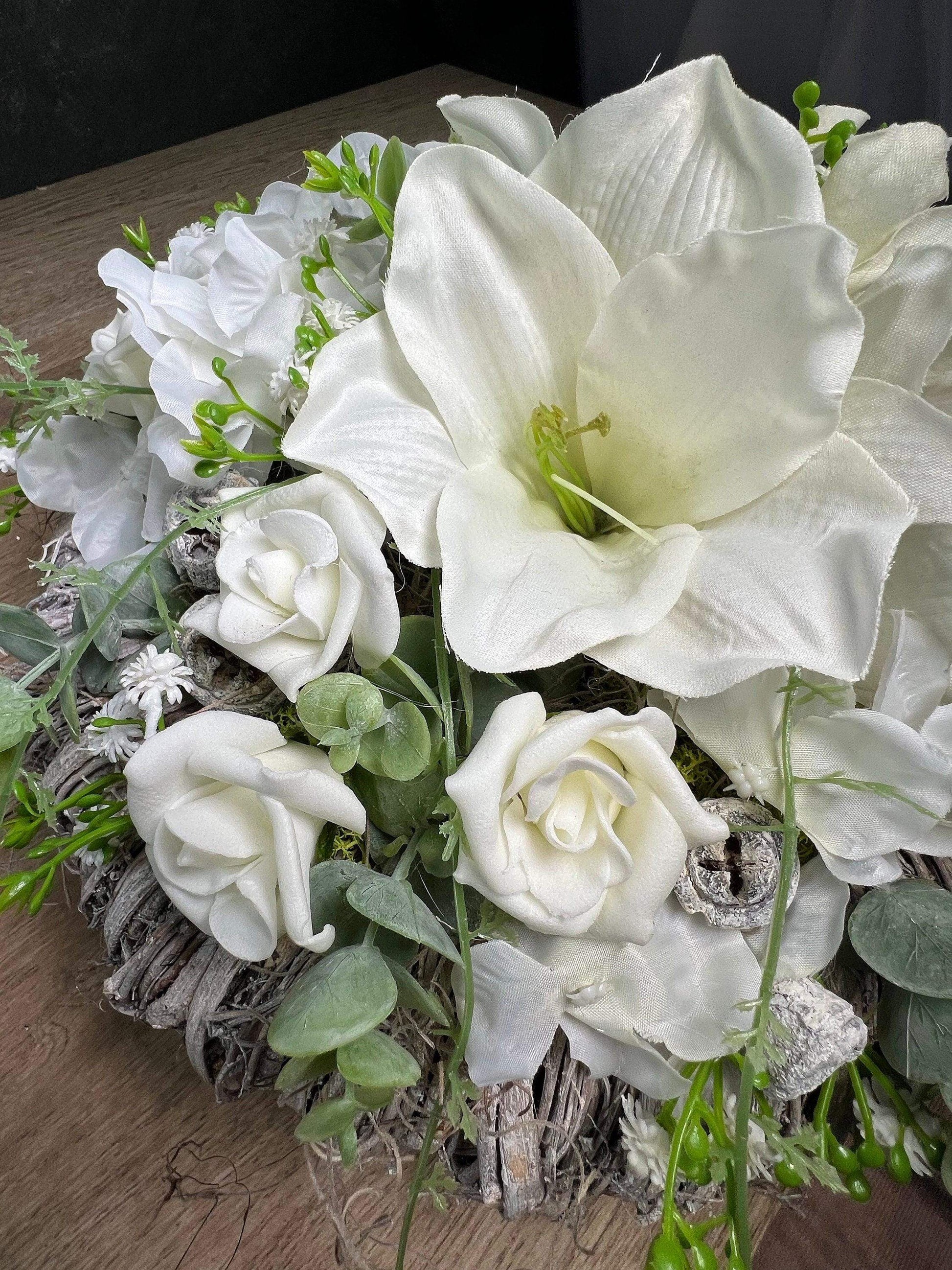 Grabgesteck Grabschmuck Rose Hortensie Amaryllis Eukalyptus Wunschfarbe Grabdeko Grabdekoration Allerheiligen – handgemacht aus Seiden- und Kunstblumen, langlebig & pflegeleicht von SarahsFlowerStudio