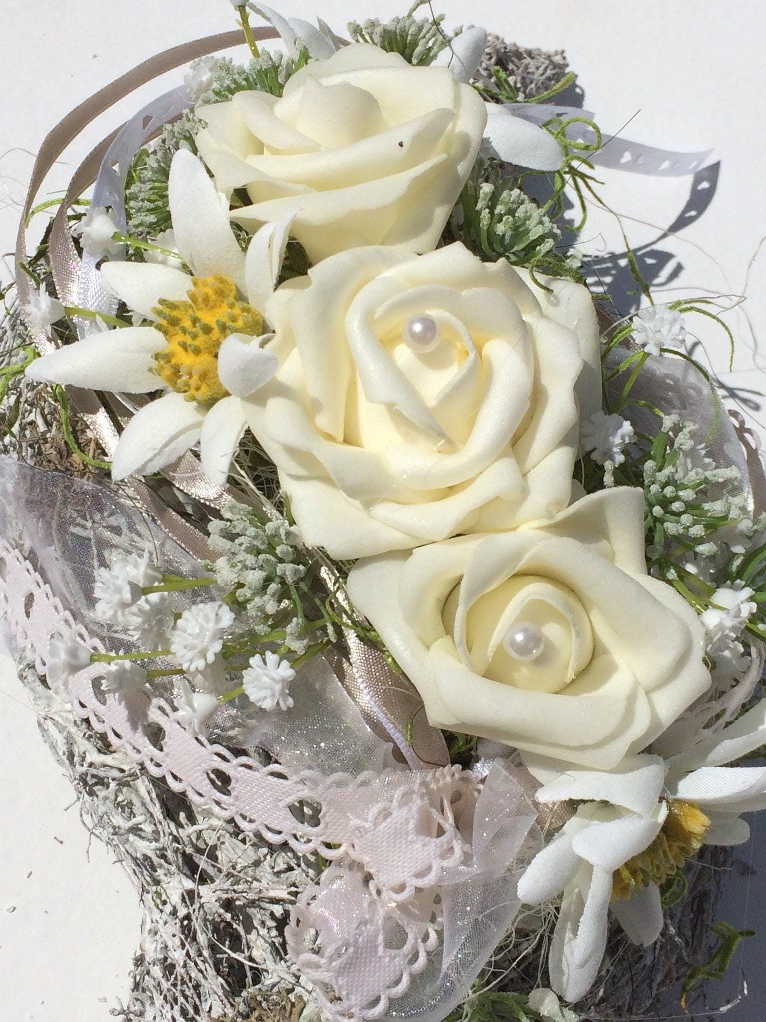 Seidenblumen Grabgesteck Rose mit Edelweiß – Grabschmuck – Grabgesteck – SarahsFlowerStudio