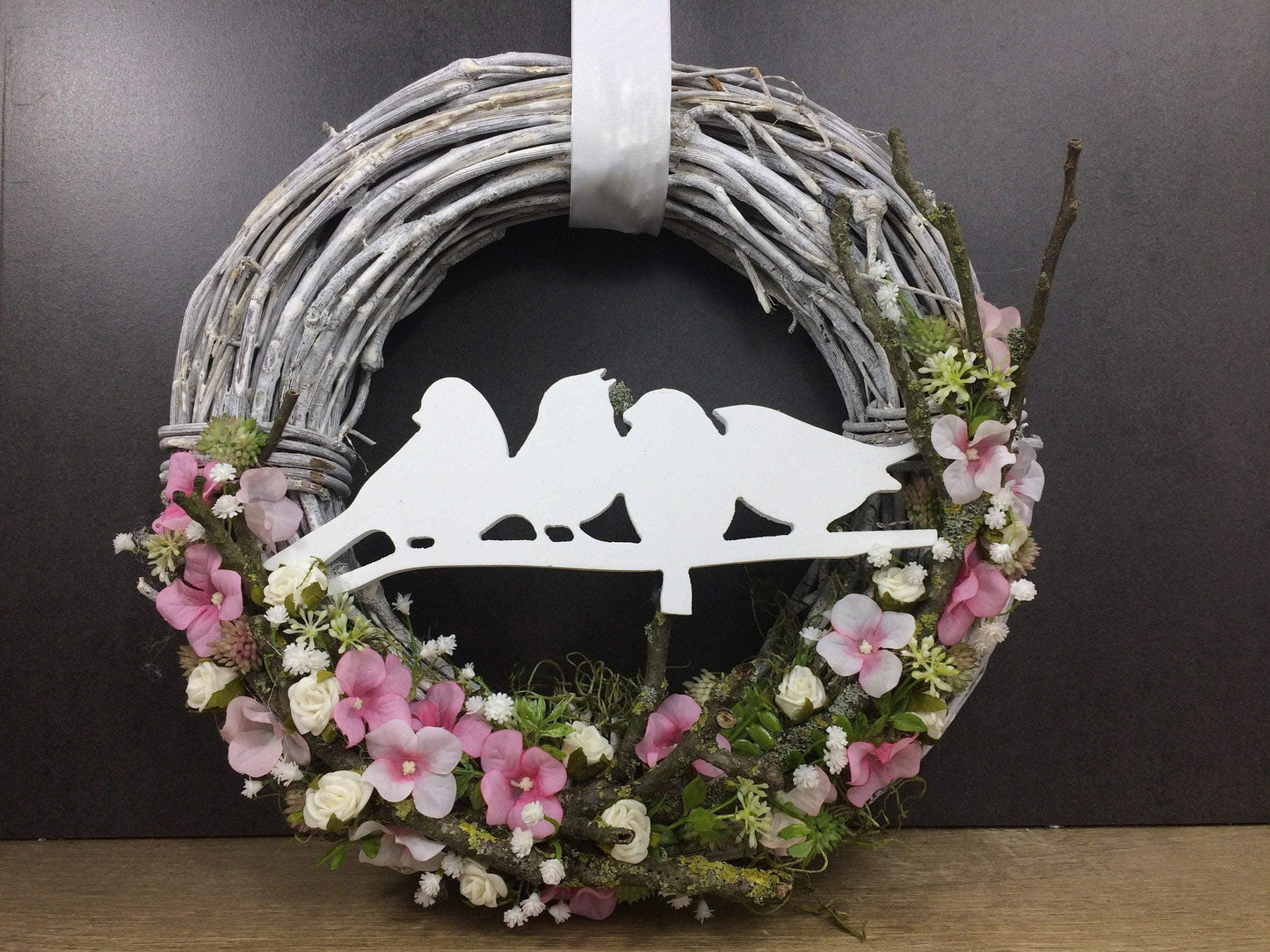 Türkranz 35cm Türdeko Türschmuck Vogel Vögel Hortensie Rosen Schleierkraut ZweigeModern ganzjährig Tür Schmuck Herbst – handgemacht aus Seiden- und Kunstblumen, langlebig & pflegeleicht von SarahsFlowerStudio