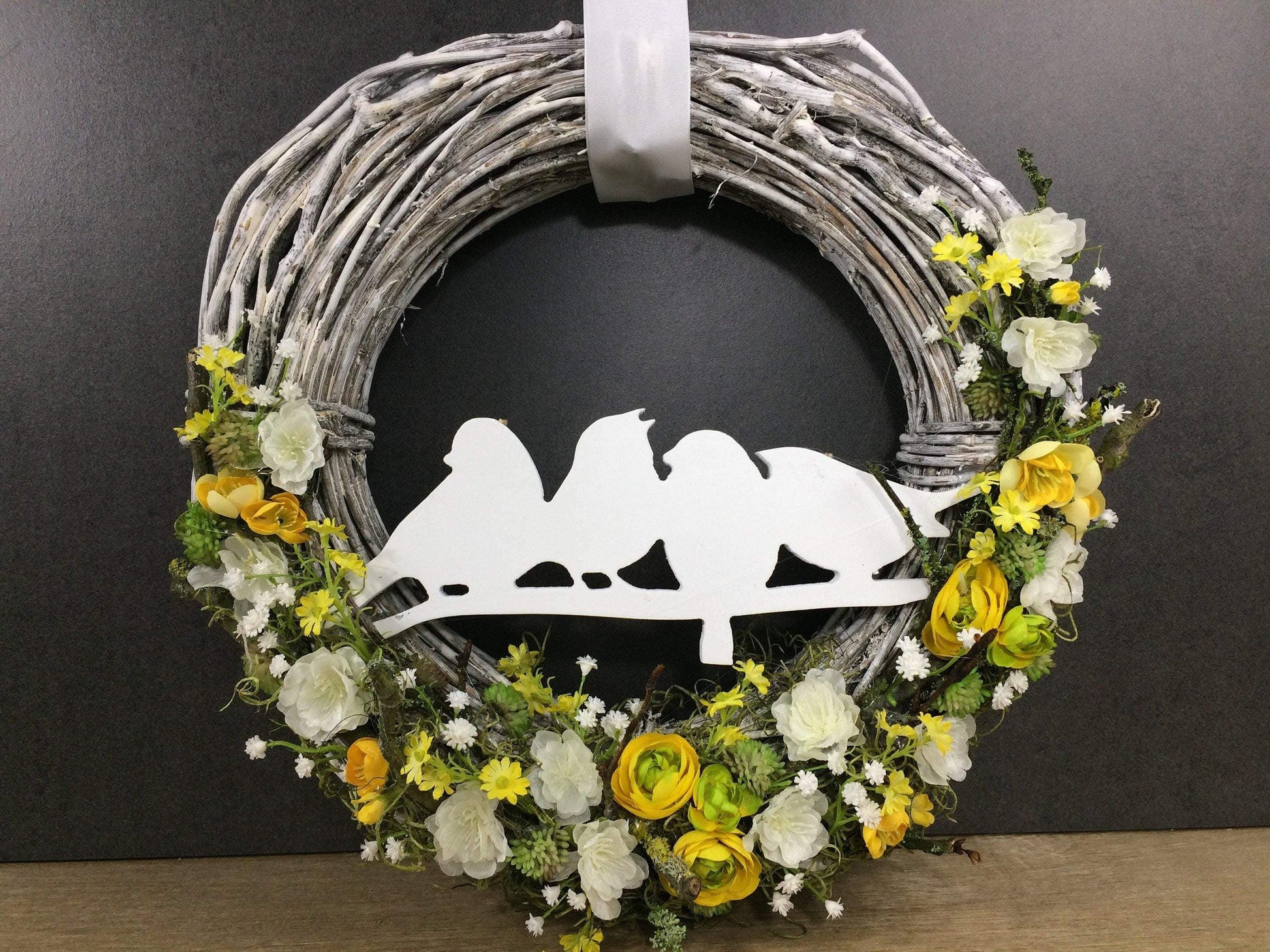 Türkranz 35cm Türdeko Türschmuck Vogel Vögel Hortensie Rosen Schleierkraut ZweigeModern ganzjährig Tür Schmuck Herbst – handgemacht aus Seiden- und Kunstblumen, langlebig & pflegeleicht von SarahsFlowerStudio