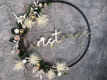 Türkranz Kranz Eukalyptus Christmas Advent Modern Ring Fenster Fensterschmuck Fensterdeko Weihnachten – handgemacht aus Seiden- und Kunstblumen, langlebig & pflegeleicht von SarahsFlowerStudio