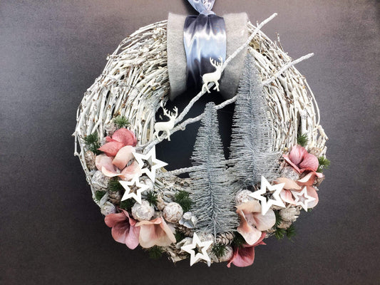 Advent Türkranz Türdeko Türschmuck Weihnachten Weidenkranz Wachskranz Adventskranz Sterne Tannenbaum Hirsch Tanne Filz Draht – handgemacht aus Seiden- und Kunstblumen, langlebig & pflegeleicht von SarahsFlowerStudio