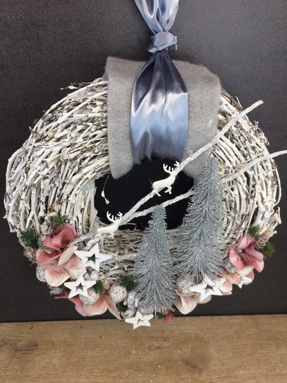 Advent Türkranz Türdeko Türschmuck Weihnachten Weidenkranz Wachskranz Adventskranz Sterne Tannenbaum Hirsch Tanne Filz Draht – handgemacht aus Seiden- und Kunstblumen, langlebig & pflegeleicht von SarahsFlowerStudio