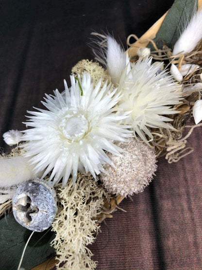 Tischgesteck Tischdeko Deko Strohblume Gräser Trockenblumen Trockenmaterial Natur natürlich dried bouquet dried Flowers – handgemacht aus Seiden- und Kunstblumen, langlebig & pflegeleicht von SarahsFlowerStudio
