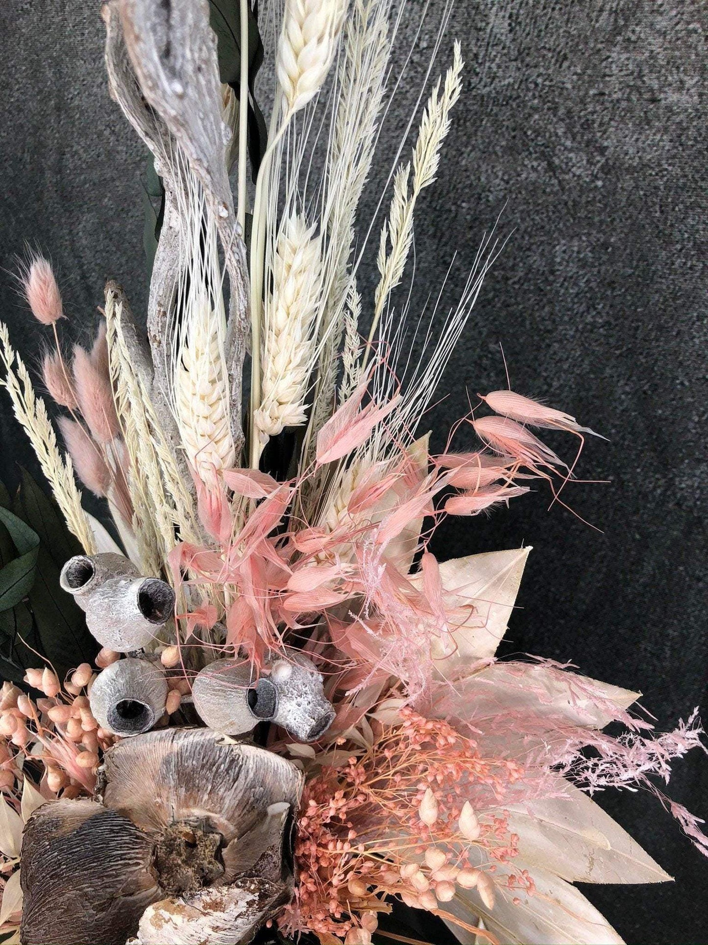 Trockenblumenstrauß Strauß Gräser mit Exoten Tischgesteck Gräser Trockenblumen Trockenmaterial Natur natürlich dried bouquet dried Flowers – handgemacht aus Seiden- und Kunstblumen, langlebig & pflegeleicht von SarahsFlowerStudio