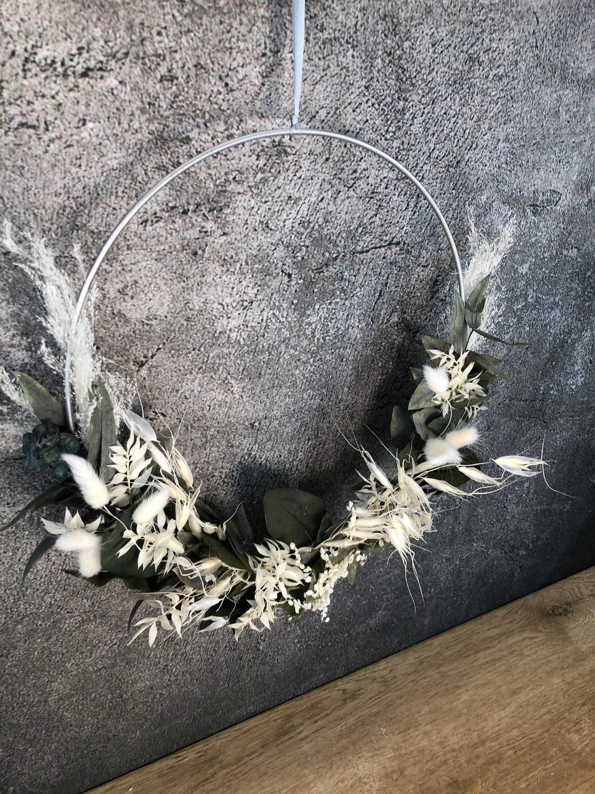 Türkranz Kranz Ring Eukalyptus Gräser Wandkranz Trockenblumen Natur natürlich Hoop Herbst Herbstlich – handgemacht aus Seiden- und Kunstblumen, langlebig & pflegeleicht von SarahsFlowerStudio