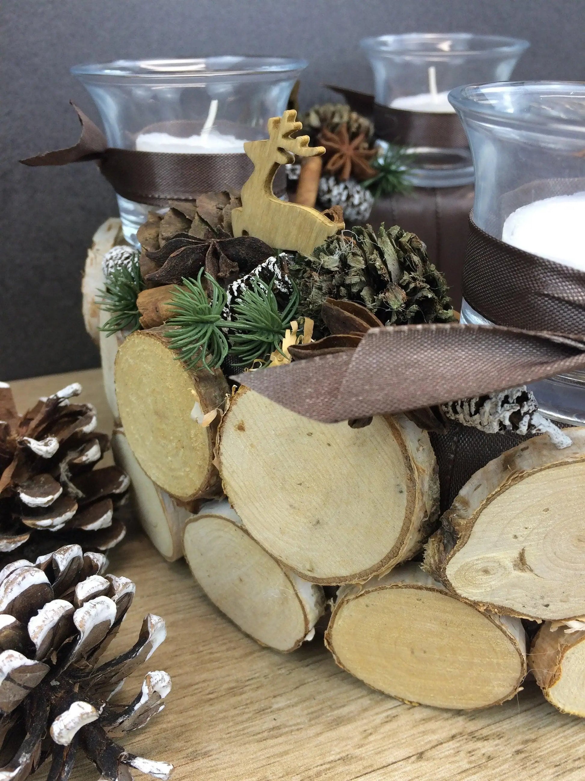 Adventskranz Wunschfarbe Hirsch Zapfen Birke Wunschfarbe Teelicht Anis Zimt – handgemacht aus Seiden- und Kunstblumen, langlebig & pflegeleicht von SarahsFlowerStudio