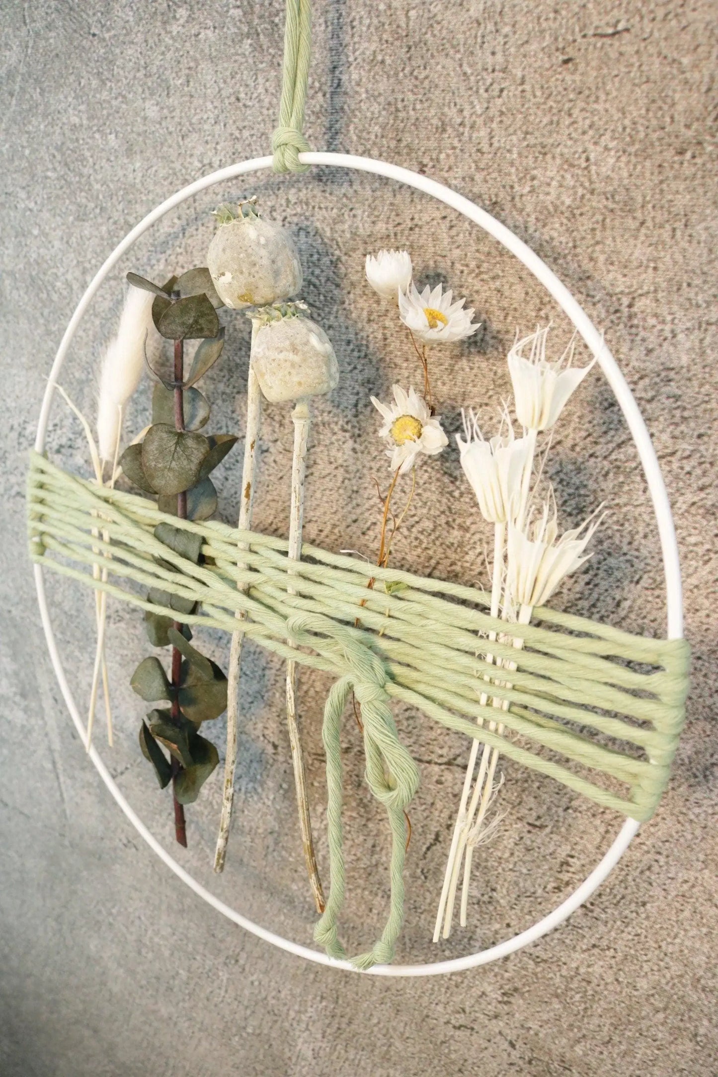 Türkranz Kranz Ring Gräser Wandkranz Trockenblumen Natur natürlich Hoop Fensterdeko – handgemacht aus Seiden- und Kunstblumen, langlebig & pflegeleicht von SarahsFlowerStudio