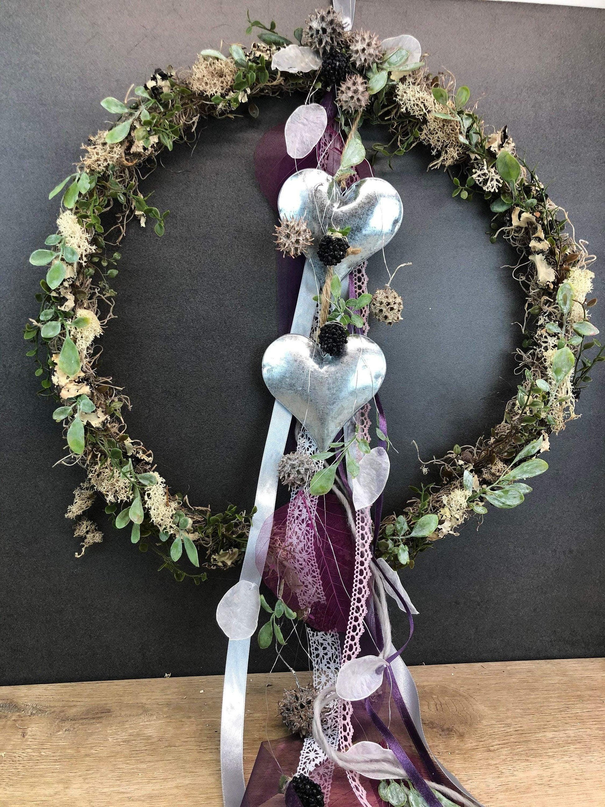 Türkranz ganzjährig Modern Türdeko Tür Schmuck Wunschgröße ganzjährig Herz Boho Skelettblätter Band Filz Spitzenband Herbst – handgemacht aus Seiden- und Kunstblumen, langlebig & pflegeleicht von SarahsFlowerStudio