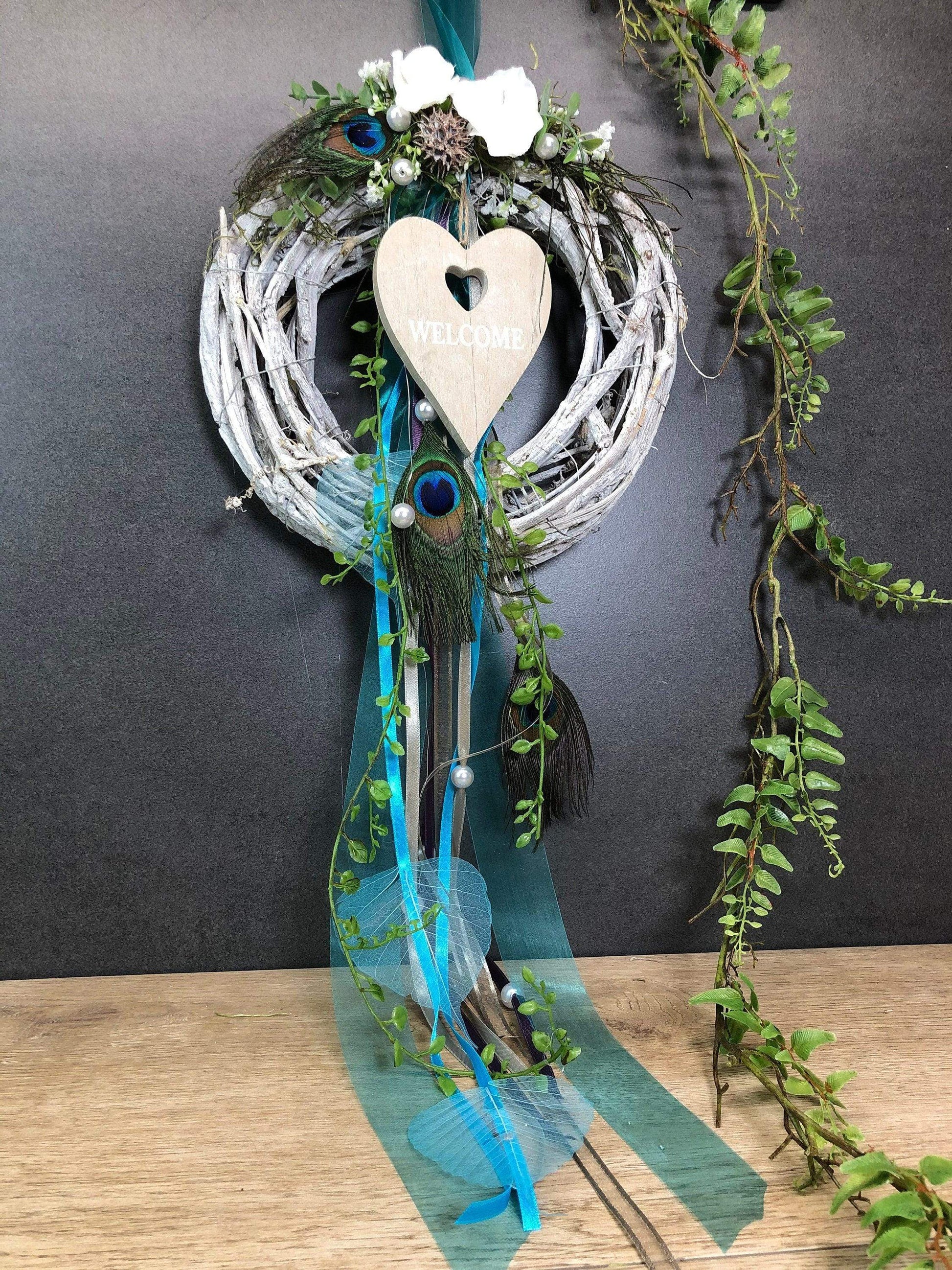 Türkranz Türdeko Türschmuck Modern Ganzjährig Pfauenfeder Pfau Pfauenauge Tür Schmuck Herbst – handgemacht aus Seiden- und Kunstblumen, langlebig & pflegeleicht von SarahsFlowerStudio