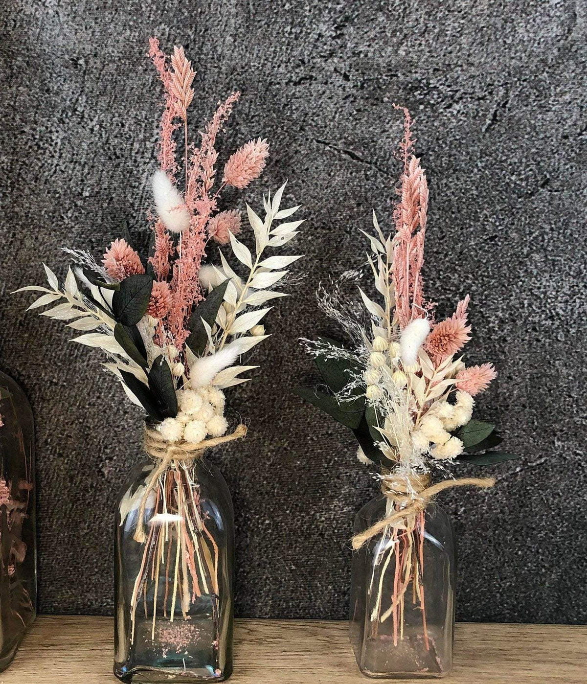 Eukalyptus Trockenblumen Strauß in Glasvase – langlebige Raumdeko