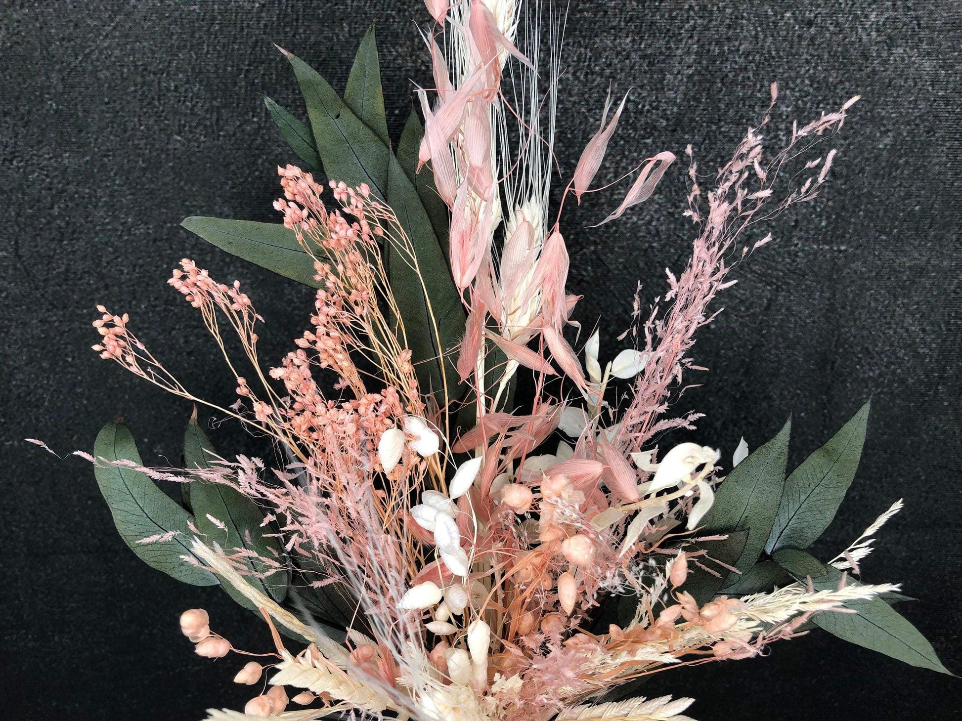 Trockenblumenstrauß Strauß Gräser mit Exoten Eukalyptus Gräser Trockenblumen Trockenmaterial Natur natürlich dried bouquet dried Flowers – handgemacht aus Seiden- und Kunstblumen, langlebig & pflegeleicht von SarahsFlowerStudio
