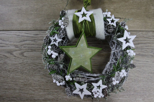 Advent Türkranz Türdeko Türschmuck Weihnachten Stern Weidenkranz Grün Weiß – handgemacht aus Seiden- und Kunstblumen, langlebig & pflegeleicht von SarahsFlowerStudio