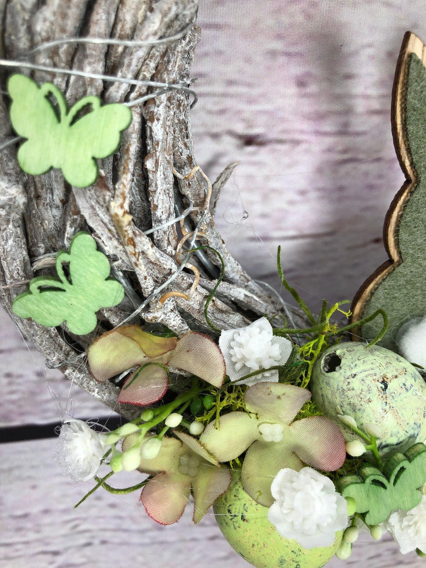 Frühlingskranz Türdeko mit Hasen, Eiern & Schleierkraut – Osterkranz Seidenblumen – Türkranz – SarahsFlowerStudio