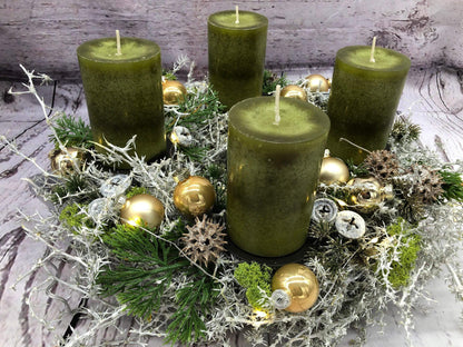 Adventskranz Bastelpaket Aus der Zeitschrift Advents Floristik Adventskalender Asparagus Zapfen mehrjährig groß rund – handgemacht aus Seiden- und Kunstblumen, langlebig & pflegeleicht von SarahsFlowerStudio