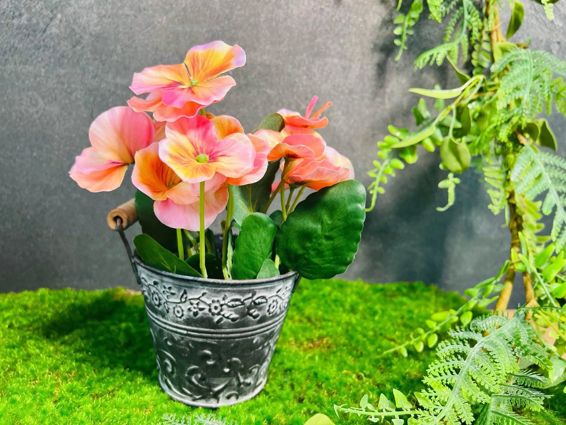 Stiefmütterchen Veilchen Viola Hornveilchen real touch Seidenblumen künstliche künstlich Faux Flower Pick – handgemacht aus Seiden- und Kunstblumen, langlebig & pflegeleicht von SarahsFlowerStudio