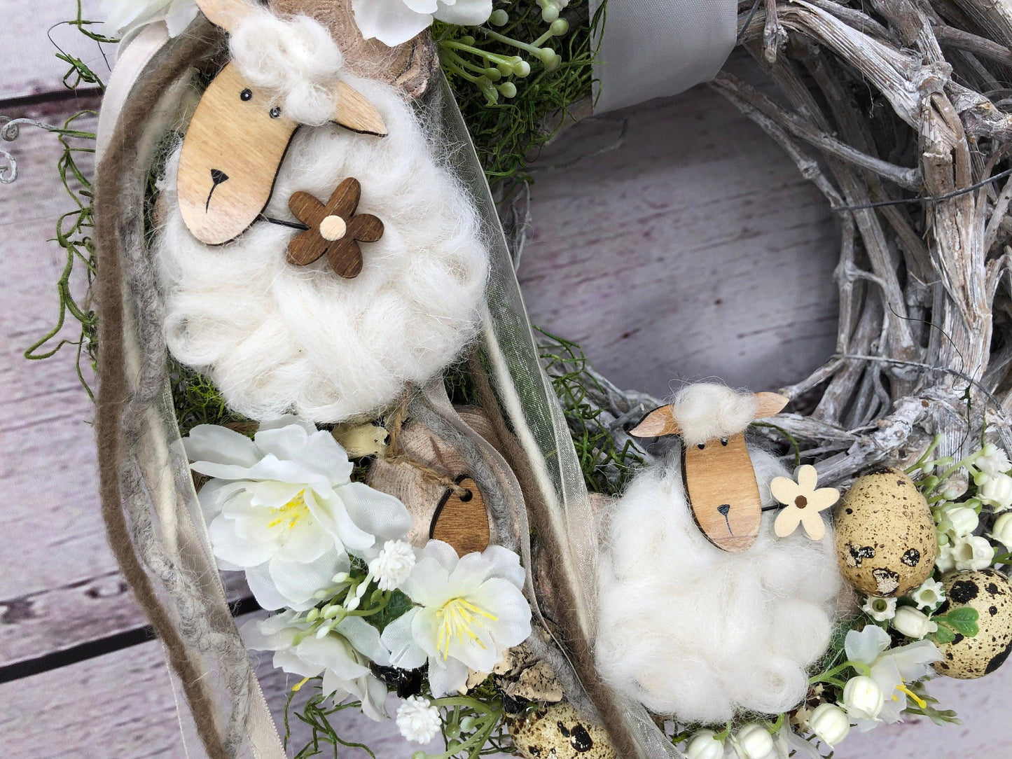 Türkranz Frühling Schafe & Maiglöckchen – Seidenblumen Osterdeko handgefertigt – Türkranz – SarahsFlowerStudio