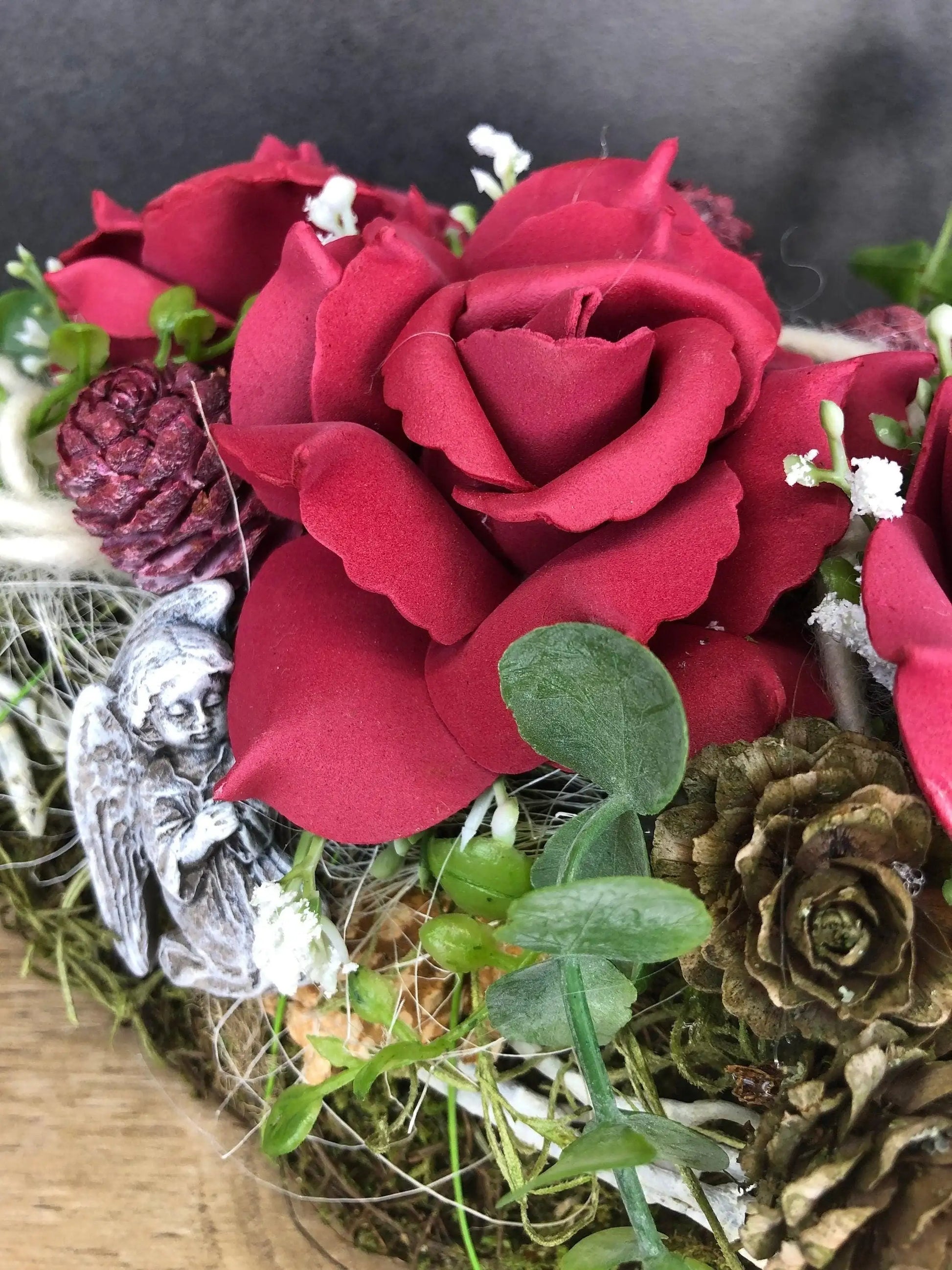 Grabgesteck Grabschmuck 35cm Grabdeko Grabdekoration – handgemacht aus Seiden- und Kunstblumen, langlebig & pflegeleicht von SarahsFlowerStudio