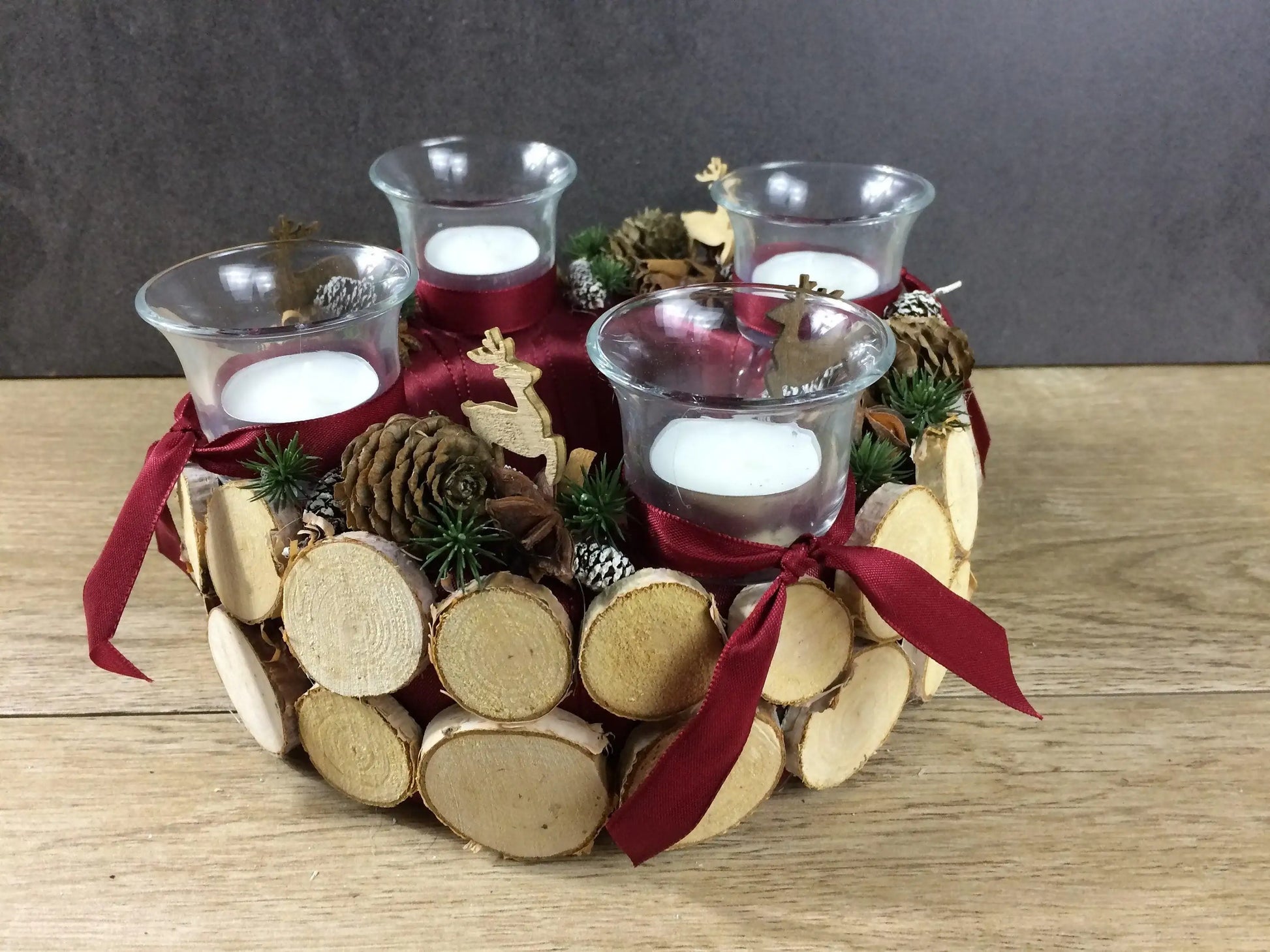 Adventskranz Wunschfarbe Hirsch Zapfen Birke Wunschfarbe Teelicht Anis Zimt – handgemacht aus Seiden- und Kunstblumen, langlebig & pflegeleicht von SarahsFlowerStudio