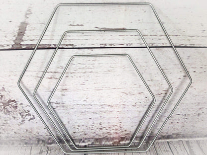 Hexagon Sechseck Metallring Ring Bastelring Basteln Metallhexagon Traumfänger Makramee Trockenblumen – handgemacht aus Seiden- und Kunstblumen, langlebig & pflegeleicht von SarahsFlowerStudio