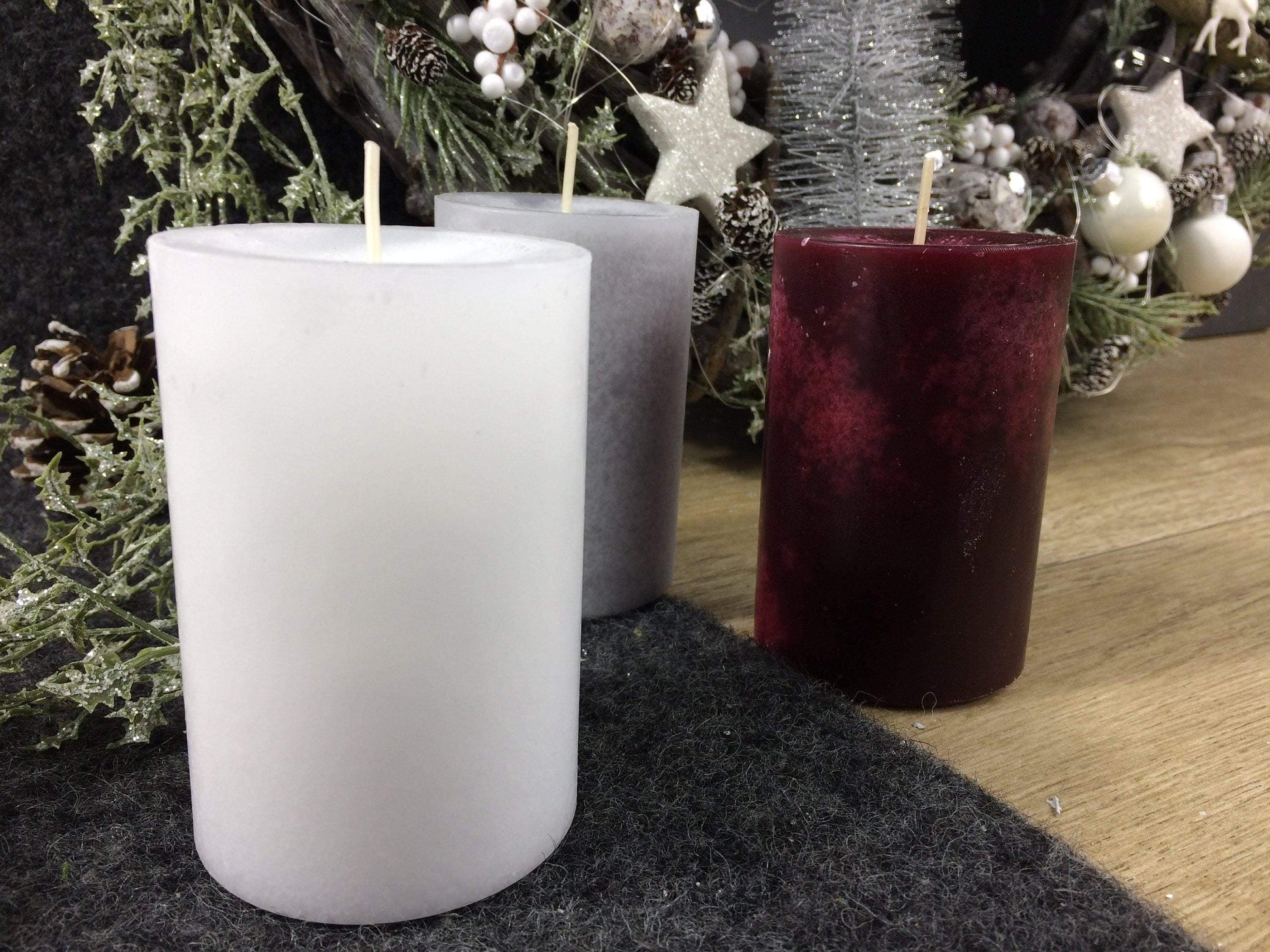Kerzen Stumpen Stumpenkerzen Ersatzkerzen für Adventskranz – handgemacht aus Seiden- und Kunstblumen, langlebig & pflegeleicht von SarahsFlowerStudio