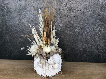 Tischdeko Blumen Tischgesteck Kerze Schublade Gräser Trockenblumen Trockenmaterial Natur natürlich dried bouquet dried Flowers – handgemacht aus Seiden- und Kunstblumen, langlebig & pflegeleicht von SarahsFlowerStudio