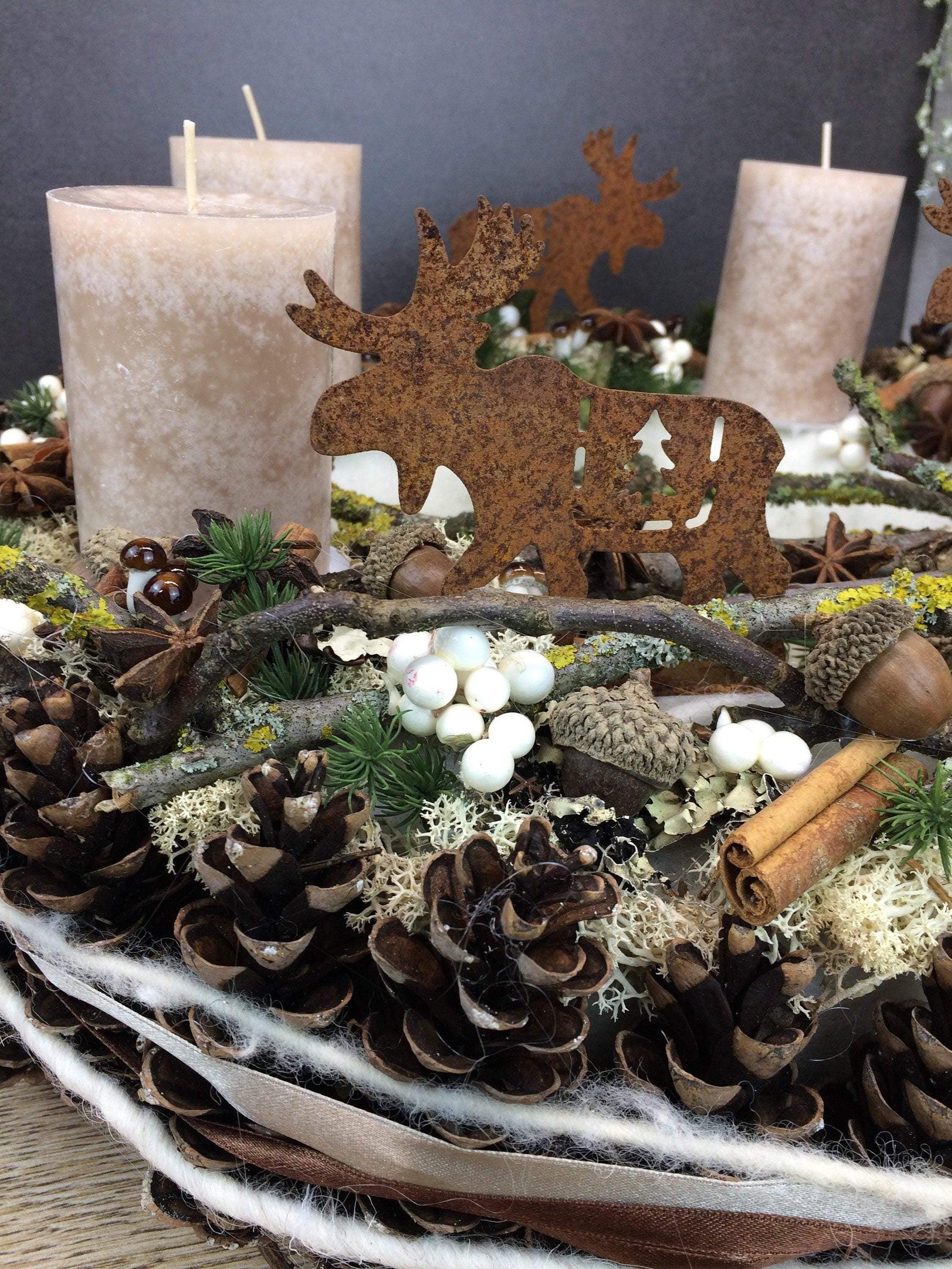 Adventskranz Adventskalender Zapfen Pilz Elch Zimt Kerzen Tanne Filz Modern Natürlich Getrocknet Künstlich Haltbar – handgemacht aus Seiden- und Kunstblumen, langlebig & pflegeleicht von SarahsFlowerStudio