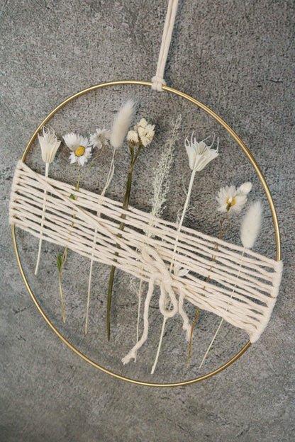 Türkranz Kranz Ring Gräser Wandkranz Trockenblumen Natur natürlich Hoop Fensterdeko – handgemacht aus Seiden- und Kunstblumen, langlebig & pflegeleicht von SarahsFlowerStudio