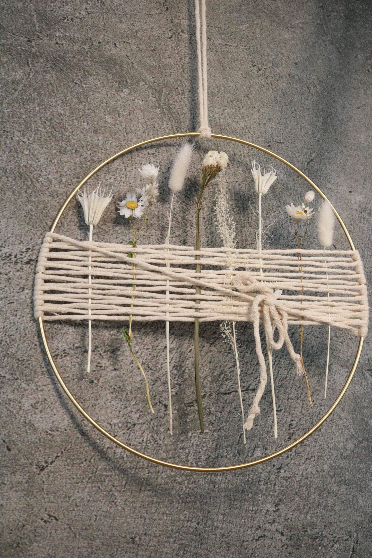Türkranz Kranz Ring Gräser Wandkranz Trockenblumen Natur natürlich Hoop Fensterdeko – handgemacht aus Seiden- und Kunstblumen, langlebig & pflegeleicht von SarahsFlowerStudio