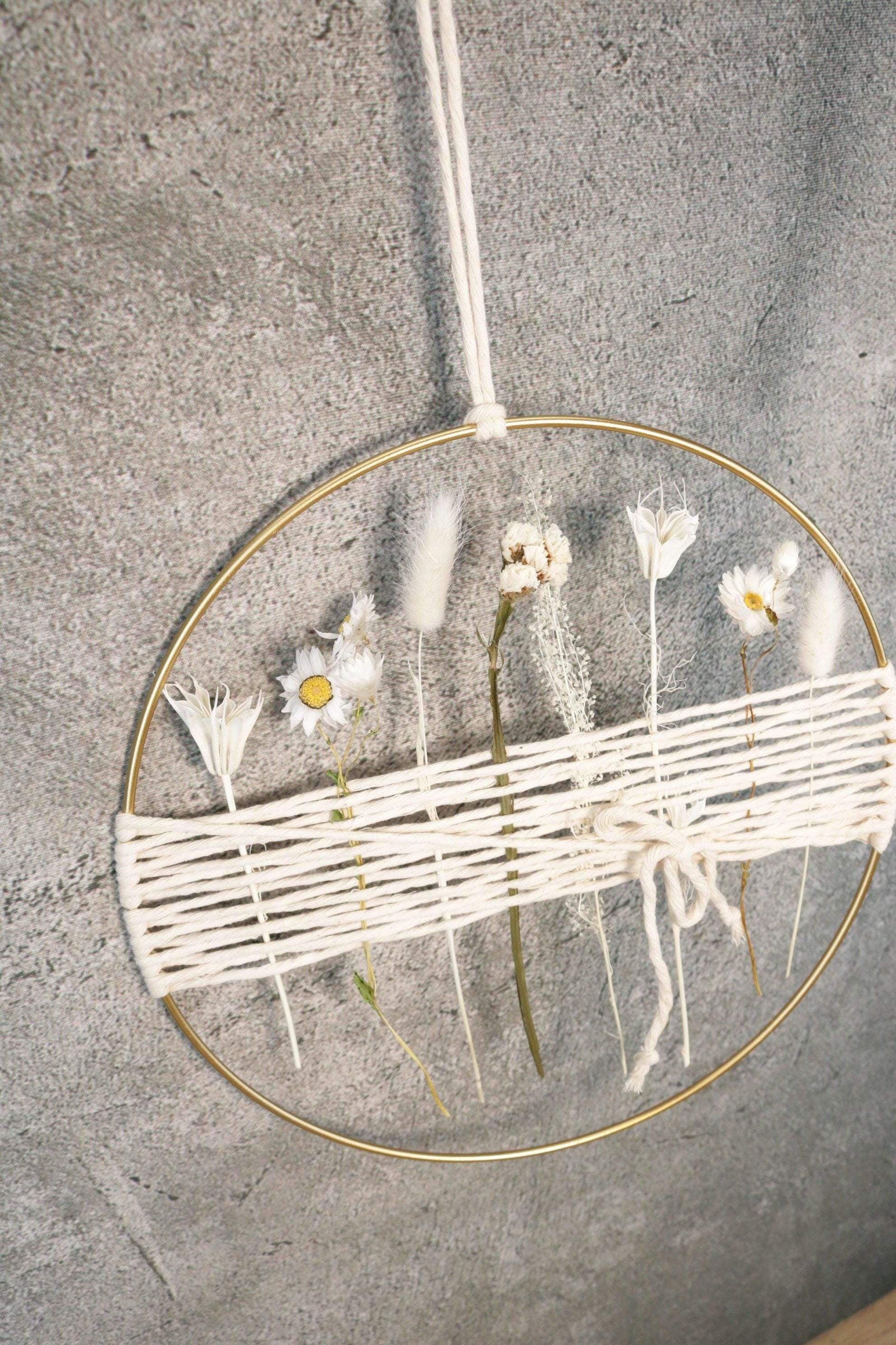 Türkranz Kranz Ring Gräser Wandkranz Trockenblumen Natur natürlich Hoop Fensterdeko – handgemacht aus Seiden- und Kunstblumen, langlebig & pflegeleicht von SarahsFlowerStudio