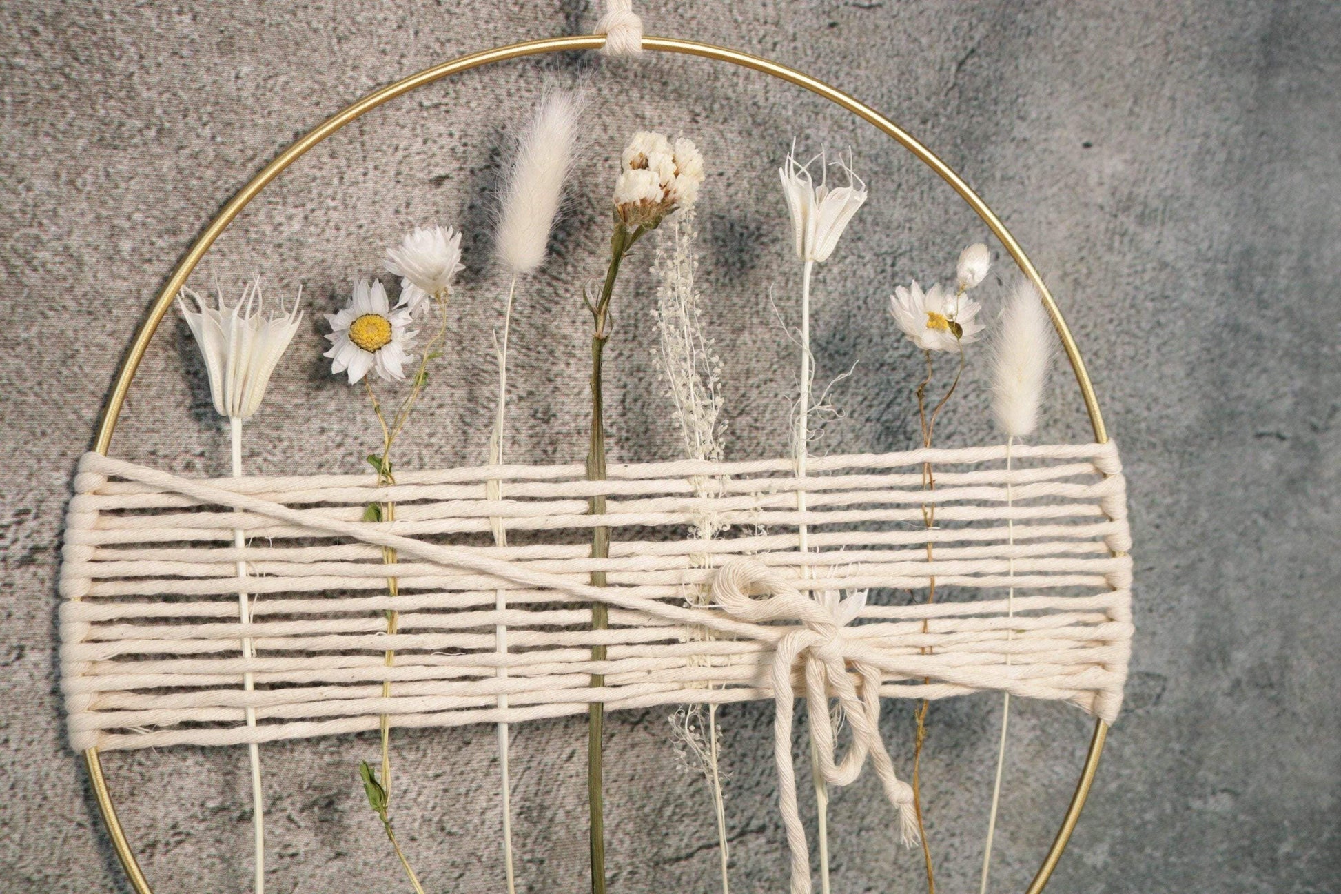 Türkranz Kranz Ring Gräser Wandkranz Trockenblumen Natur natürlich Hoop Fensterdeko – handgemacht aus Seiden- und Kunstblumen, langlebig & pflegeleicht von SarahsFlowerStudio