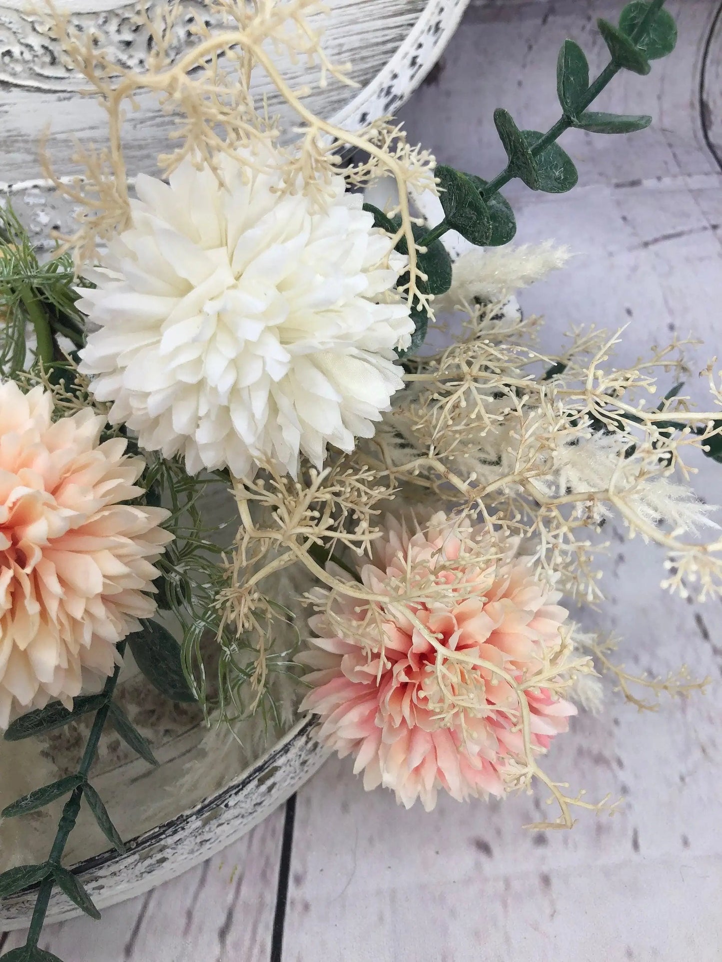 Wiesenblumen Strauß mit Eukalyptus künstlich Blumen Sommer Frühling ganzjährig Modern Blüten – handgemacht aus Seiden- und Kunstblumen, langlebig & pflegeleicht von SarahsFlowerStudio