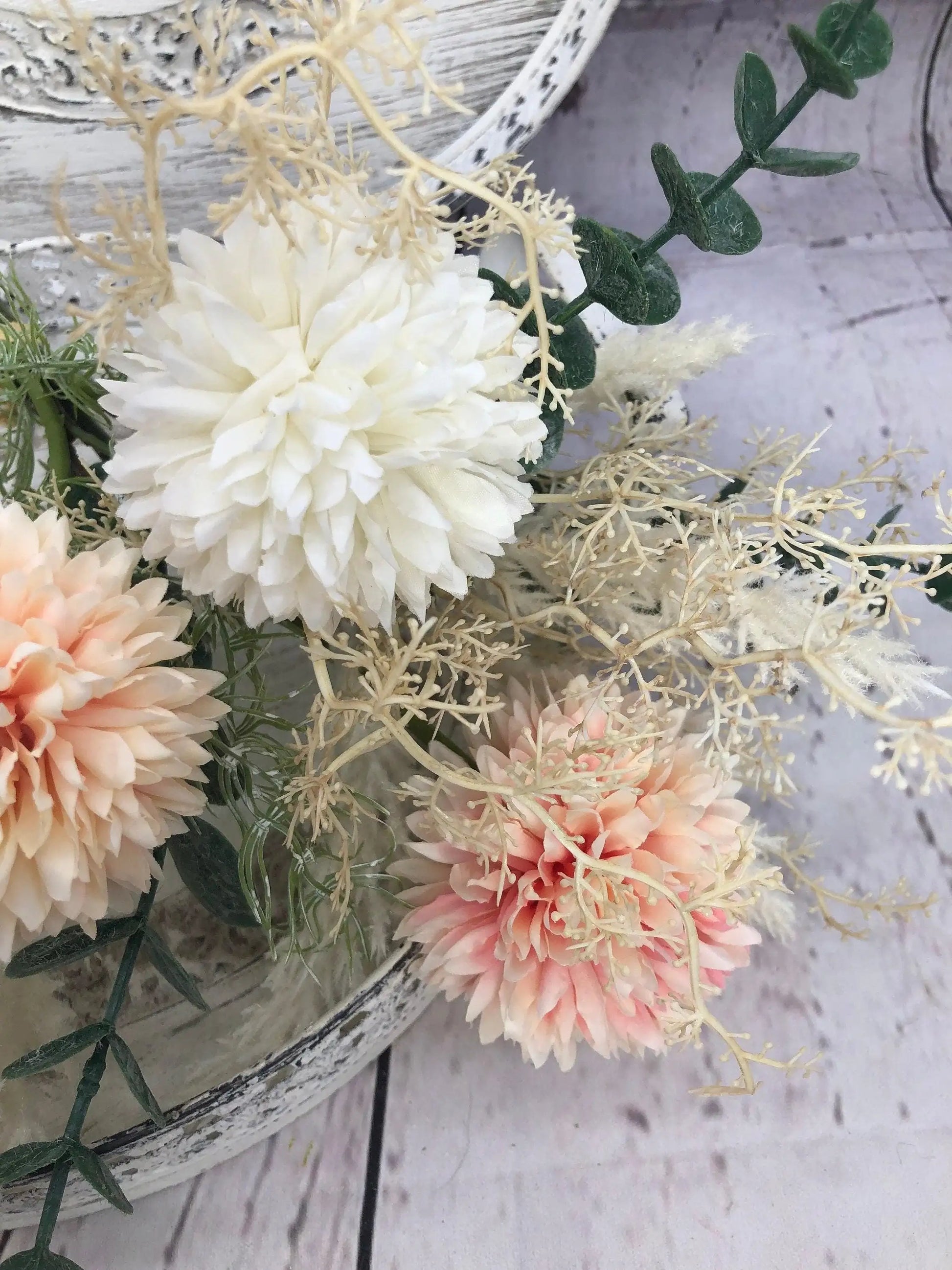 Wiesenblumen Strauß mit Eukalyptus künstlich Blumen Sommer Frühling ganzjährig Modern Blüten – handgemacht aus Seiden- und Kunstblumen, langlebig & pflegeleicht von SarahsFlowerStudio